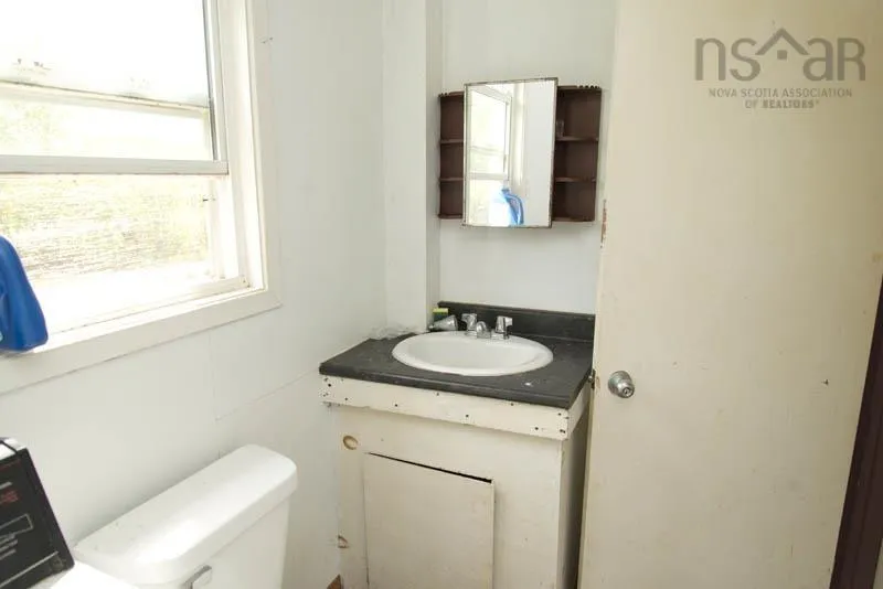 743 Falmouth Back Rd, Falmouth, NS B0P 1P0, 3 Bedrooms Bedrooms, ,1 BathroomBathrooms,Residential,For Sale,Falmouth Back Rd,202523292