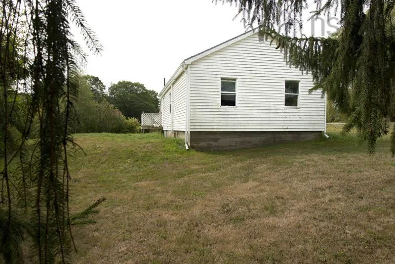 743 Falmouth Back Rd, Falmouth, NS B0P 1P0, 3 Bedrooms Bedrooms, ,1 BathroomBathrooms,Residential,For Sale,Falmouth Back Rd,202523292