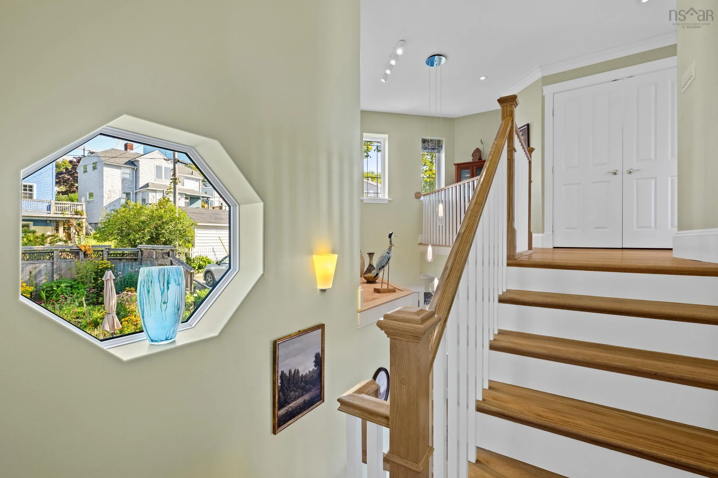 60 Shore Road, Dartmouth, NS B3A 1A3, 3 Bedrooms Bedrooms, ,4 BathroomsBathrooms,Residential,For Sale,Shore,202522887