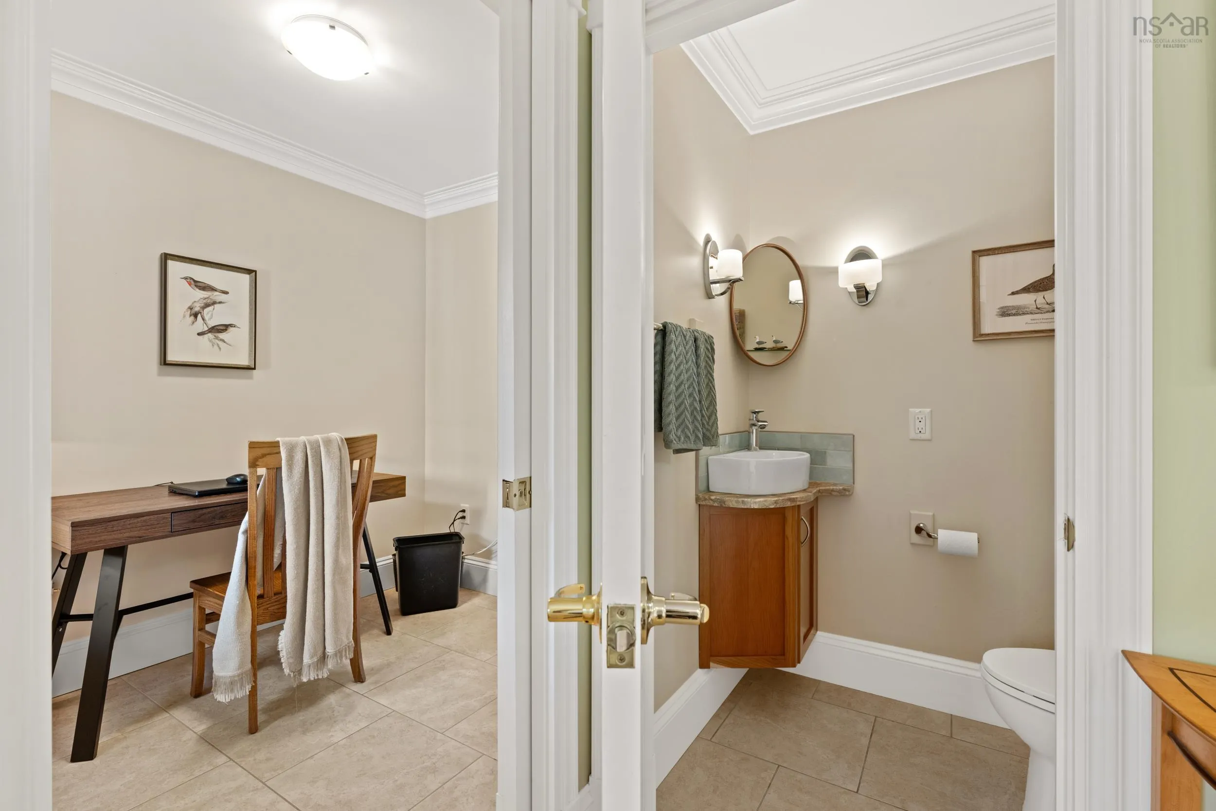 60 Shore Road, Dartmouth, NS B3A 1A3, 3 Bedrooms Bedrooms, ,4 BathroomsBathrooms,Residential,For Sale,Shore,202522887
