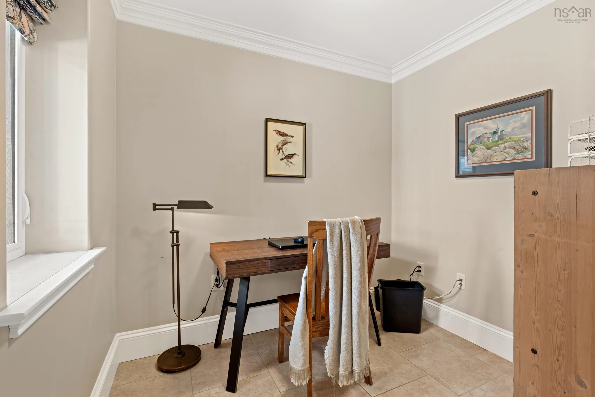 60 Shore Road, Dartmouth, NS B3A 1A3, 3 Bedrooms Bedrooms, ,4 BathroomsBathrooms,Residential,For Sale,Shore,202522887