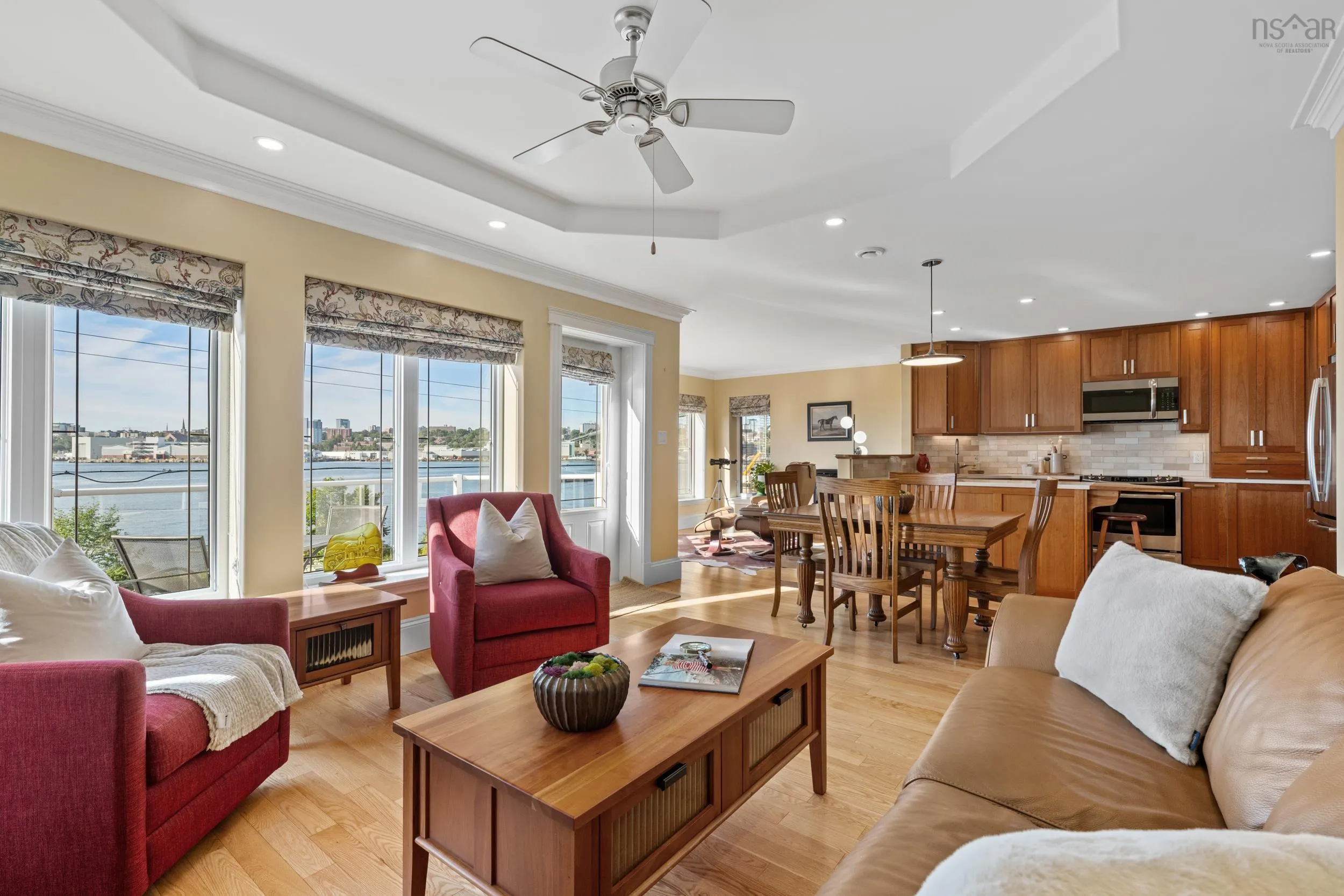 60 Shore Road, Dartmouth, NS B3A 1A3, 3 Bedrooms Bedrooms, ,4 BathroomsBathrooms,Residential,For Sale,Shore,202522887