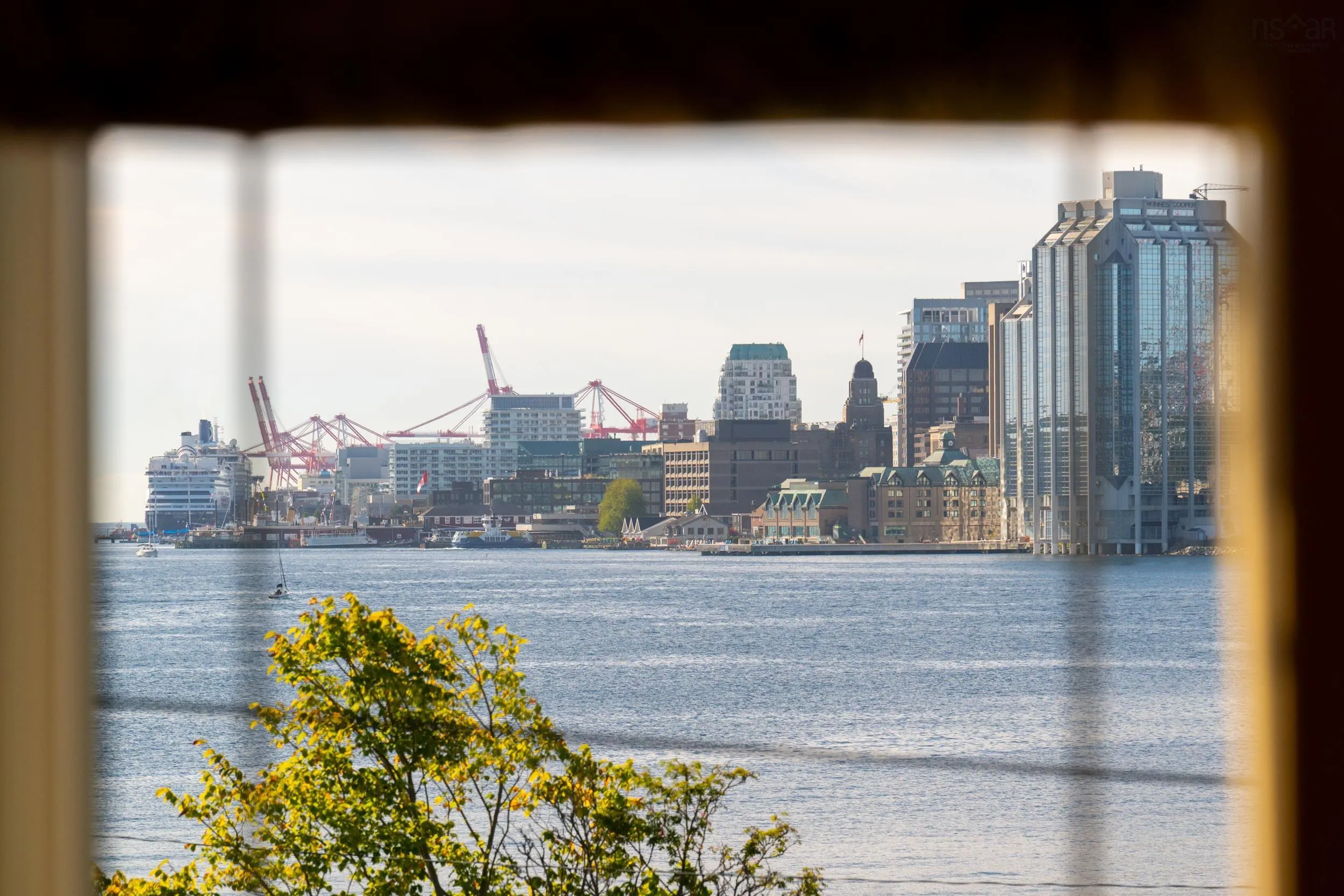 60 Shore Road, Dartmouth, NS B3A 1A3, 3 Bedrooms Bedrooms, ,4 BathroomsBathrooms,Residential,For Sale,Shore,202522887