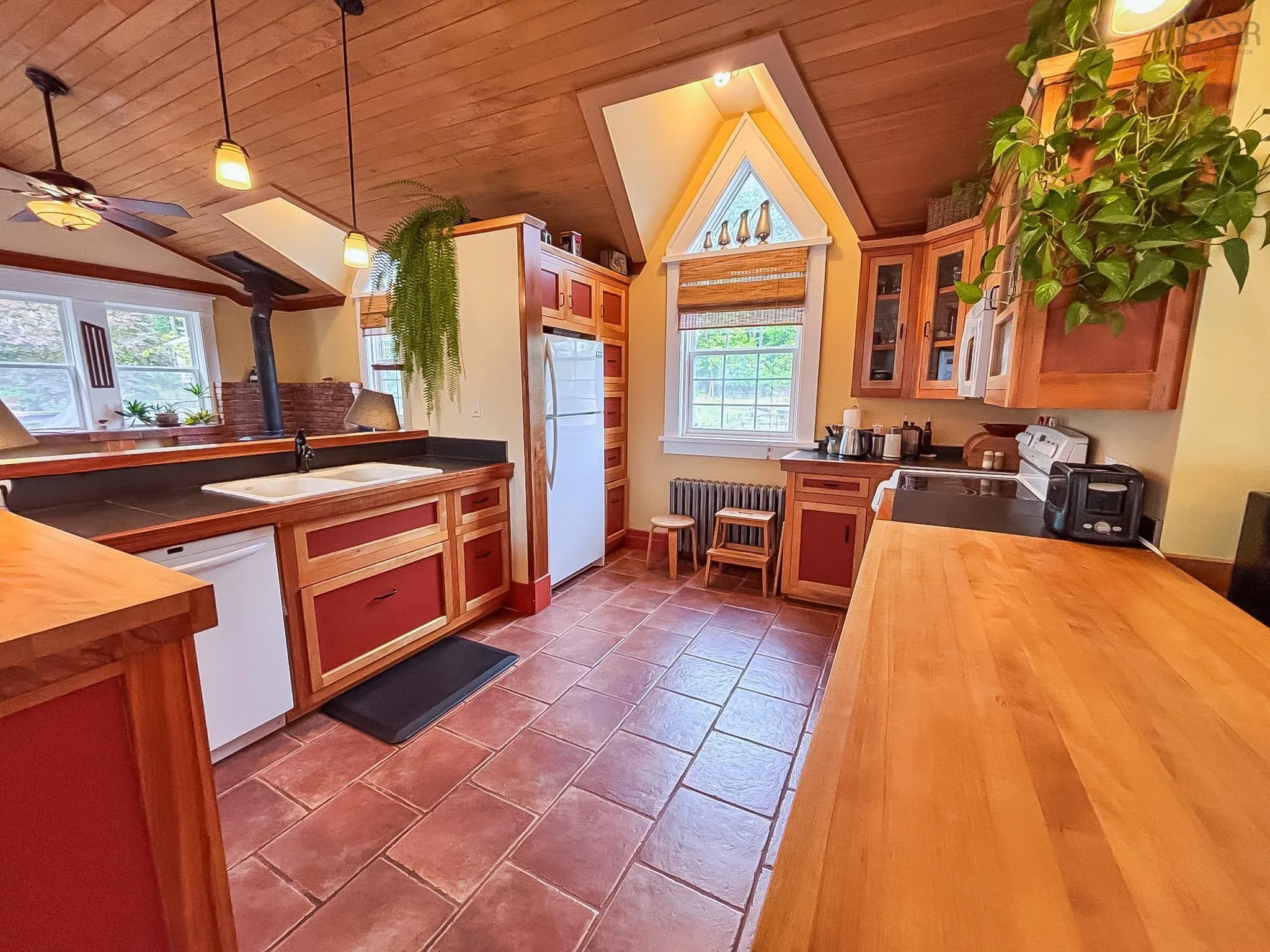 57 King Street, Bridgewater, NS B4V 1A1, 5 Bedrooms Bedrooms, ,4 BathroomsBathrooms,Residential,For Sale,King,202522858