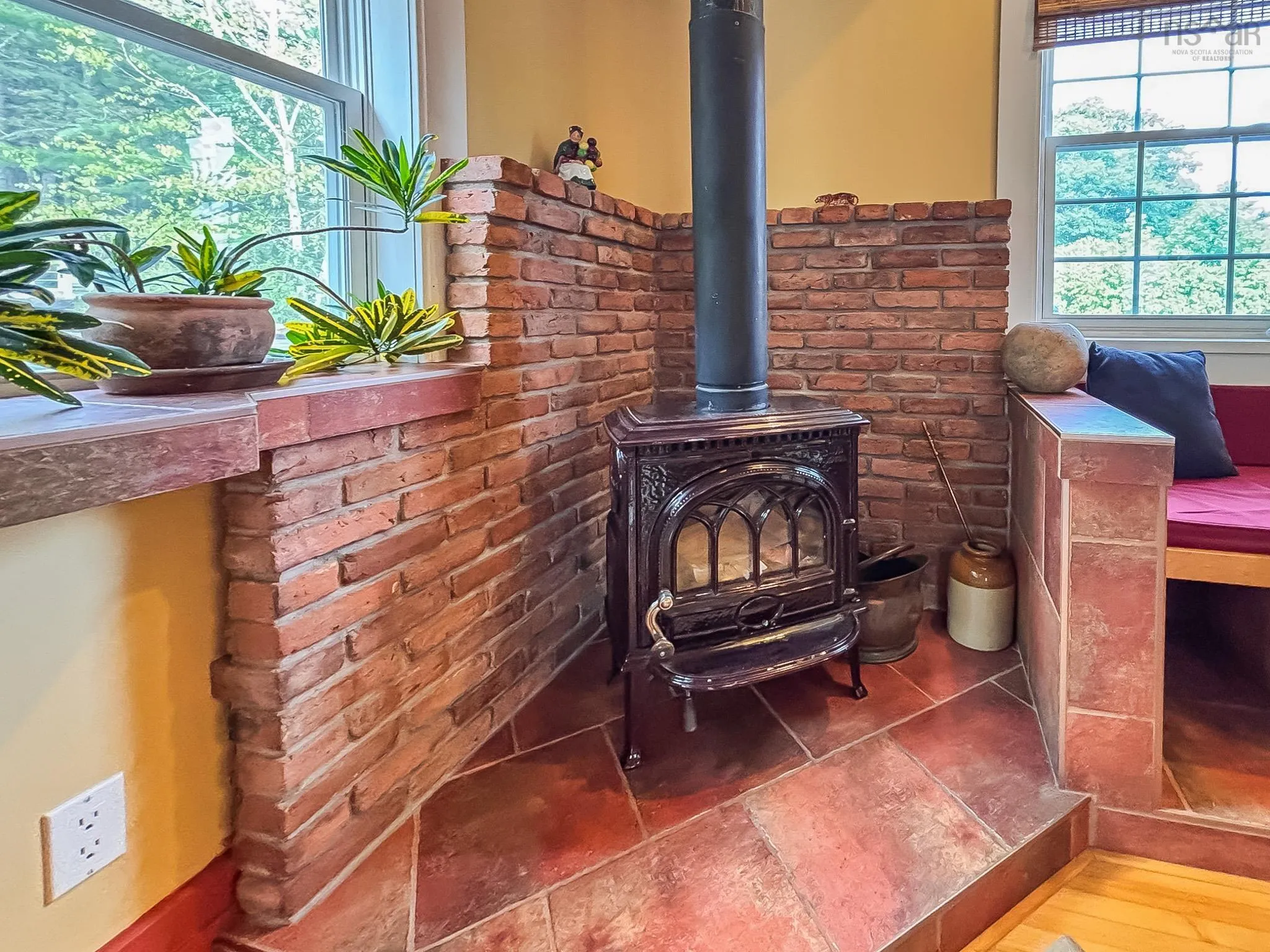 57 King Street, Bridgewater, NS B4V 1A1, 5 Bedrooms Bedrooms, ,4 BathroomsBathrooms,Residential,For Sale,King,202522858