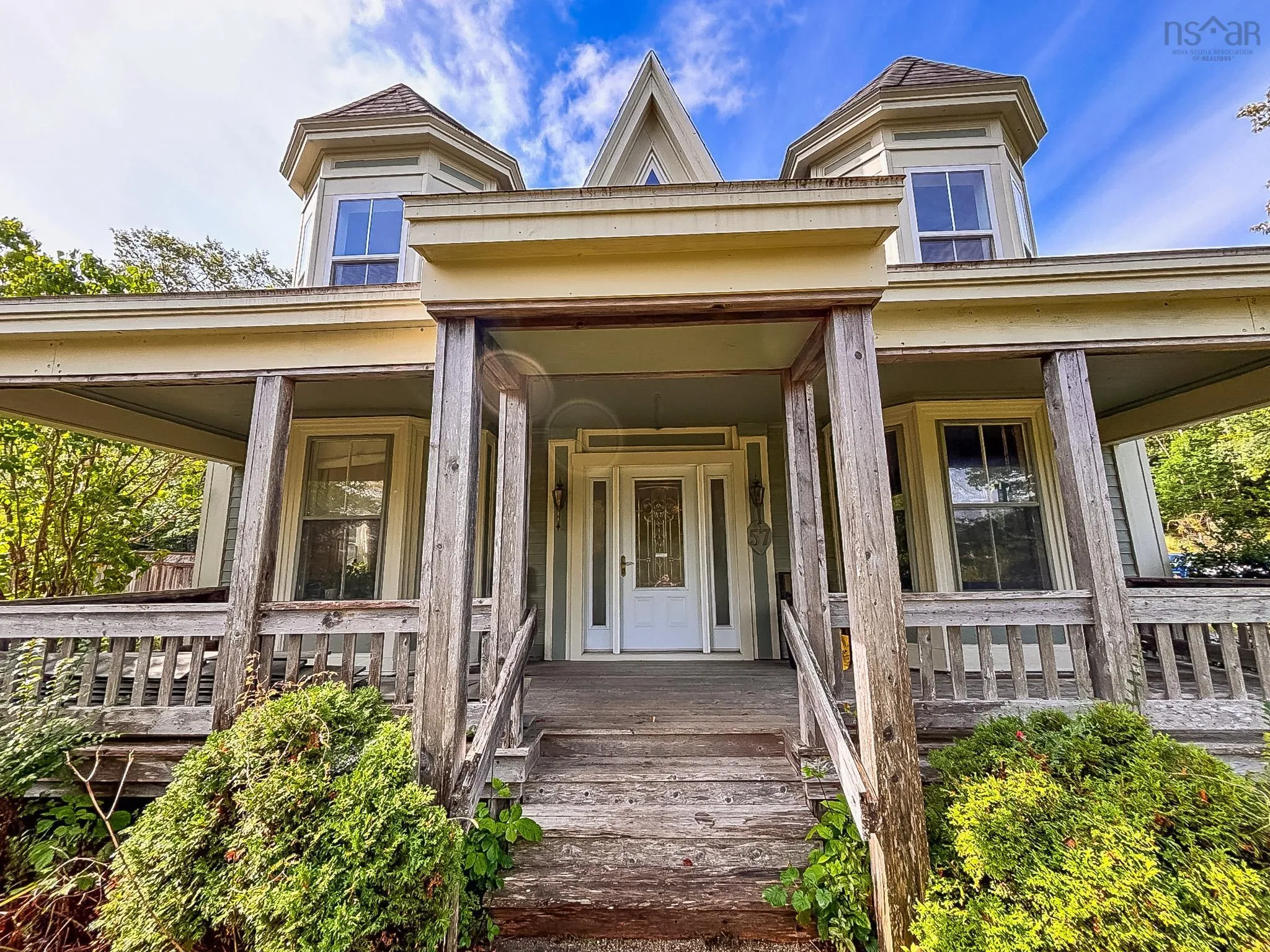 57 King Street, Bridgewater, NS B4V 1A1, 5 Bedrooms Bedrooms, ,4 BathroomsBathrooms,Residential,For Sale,King,202522858