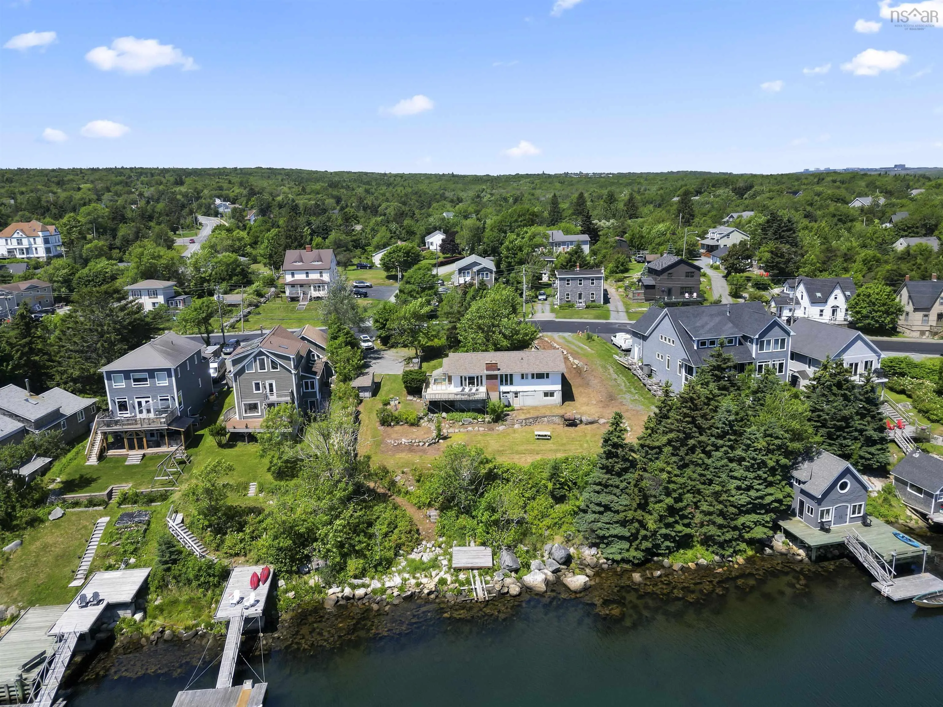 1582 John Brackett Drive, Herring Cove, NS B3V 1G8, 4 Bedrooms Bedrooms, ,3 BathroomsBathrooms,Residential,For Sale,John Brackett,202517674