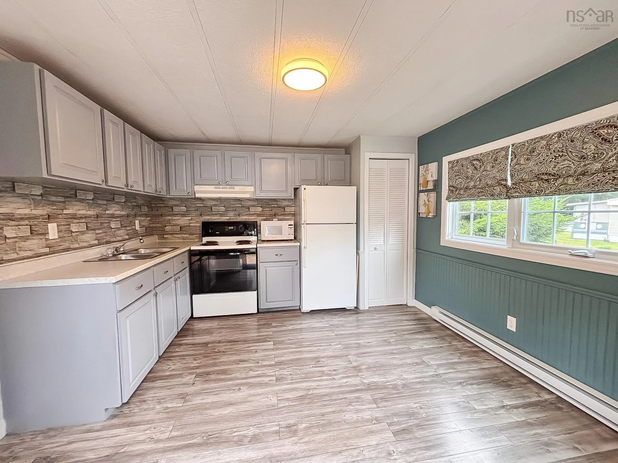 1 Spring Crescent, Bridgewater, NS B4V 3G3, 3 Bedrooms Bedrooms, ,1 BathroomBathrooms,Residential,For Sale,Spring,202518178