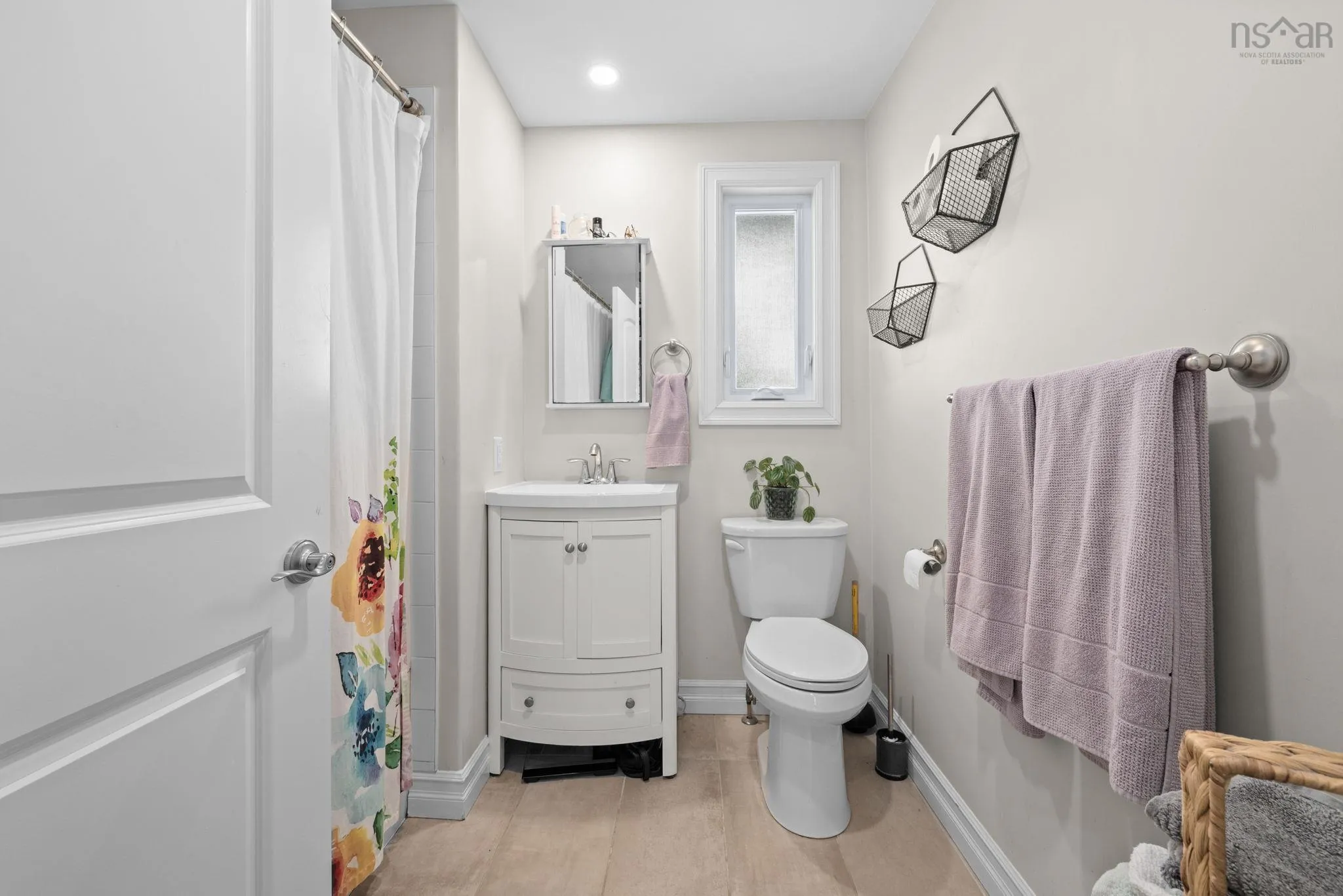 6354 Pepperell Street, Halifax, NS B3H 2P4, 6 Bedrooms Bedrooms, ,Residential Income,For Sale,Pepperell,202524212