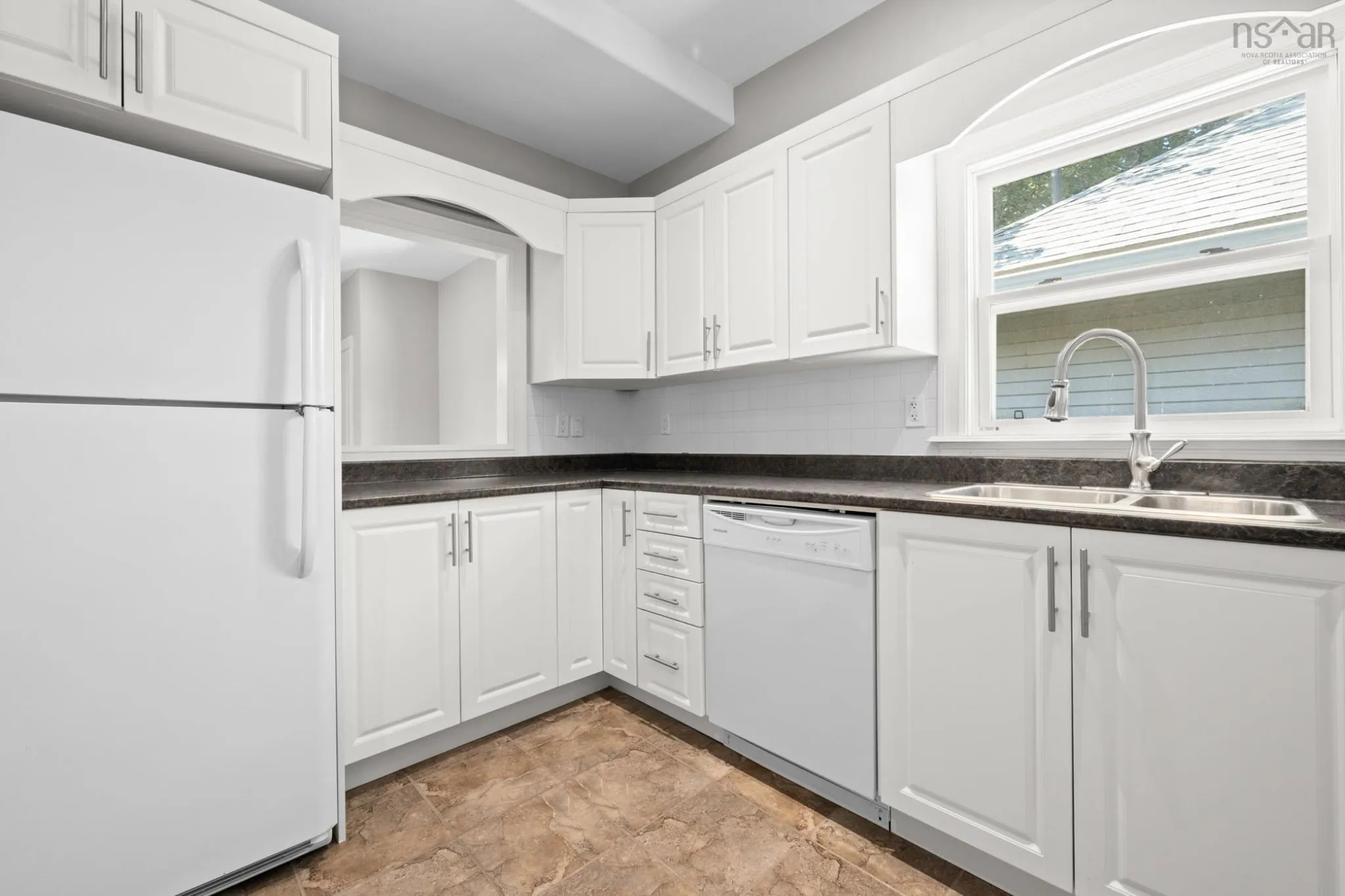 6354 Pepperell Street, Halifax, NS B3H 2P4, 6 Bedrooms Bedrooms, ,Residential Income,For Sale,Pepperell,202524212