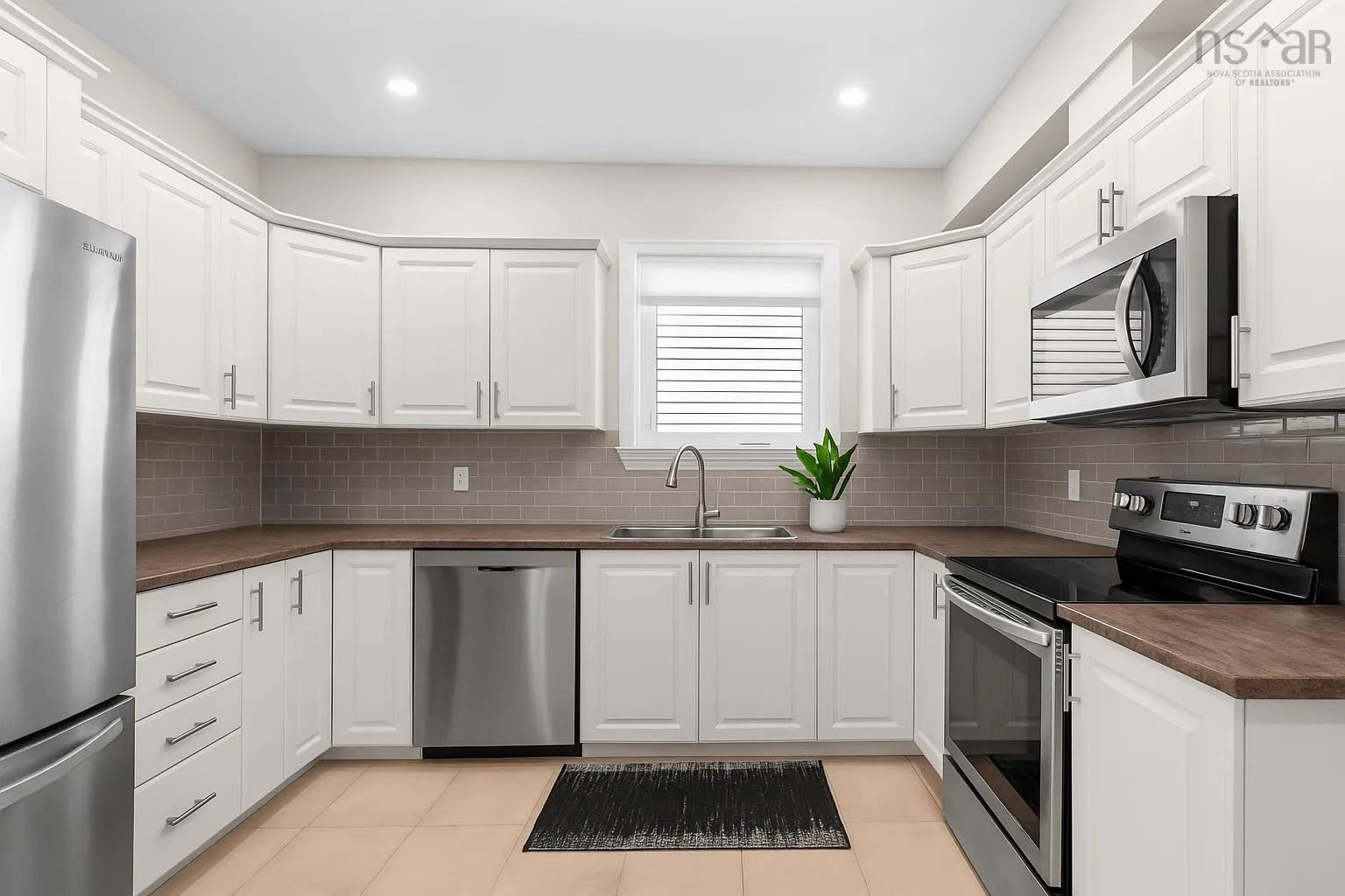 6354 Pepperell Street, Halifax, NS B3H 2P4, 6 Bedrooms Bedrooms, ,Residential Income,For Sale,Pepperell,202524212