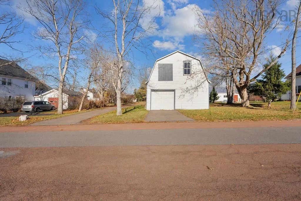 204 Water Street, Pugwash Ns B0k 1l0, ,Commercial Sale,For Sale,Queen,202427089