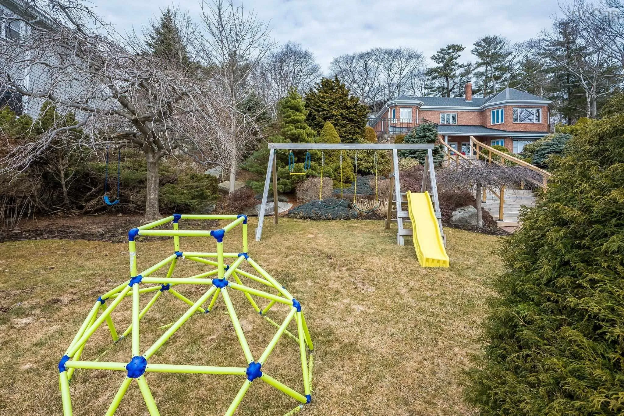 6634 South Street, Halifax Ns B3h 1v2, 4 Bedrooms Bedrooms, ,4 BathroomsBathrooms,Residential,For Sale,South,202503432
