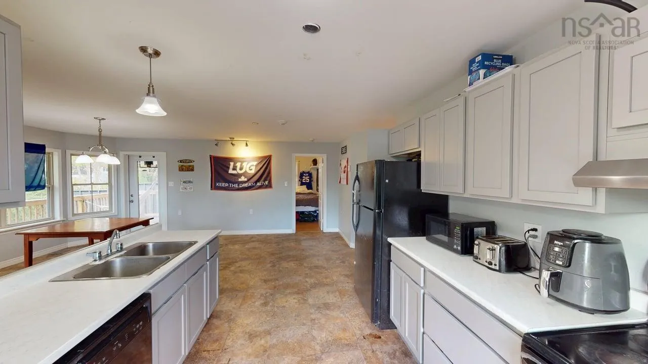 14 Mariner Drive, Antigonish, NS B2G 1Z4, 7 Bedrooms Bedrooms, ,4 BathroomsBathrooms,Residential,For Sale,Mariner,202525463
