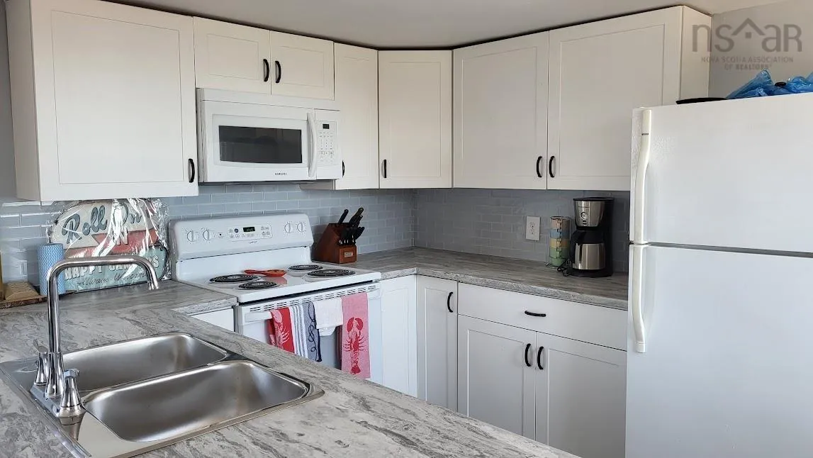 124 Red Cliff Drive, Seafoam Ns B0k 1h0, 3 Bedrooms Bedrooms, ,1 BathroomBathrooms,Residential,For Sale,Red Cliff,202504595