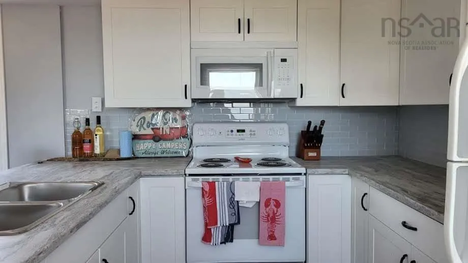 124 Red Cliff Drive, Seafoam Ns B0k 1h0, 3 Bedrooms Bedrooms, ,1 BathroomBathrooms,Residential,For Sale,Red Cliff,202504595