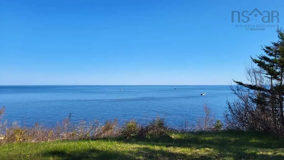 124 Red Cliff Drive, Seafoam Ns B0k 1h0, 3 Bedrooms Bedrooms, ,1 BathroomBathrooms,Residential,For Sale,Red Cliff,202504595