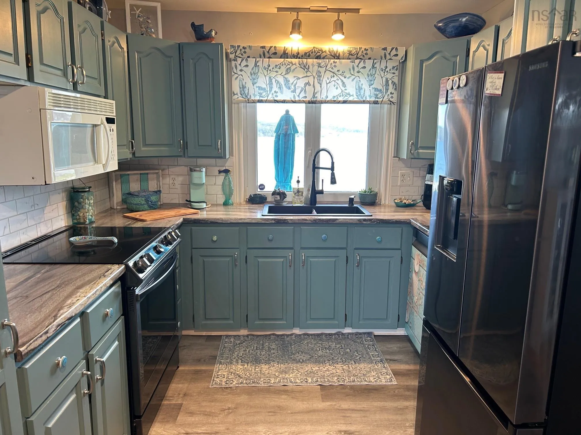78 Fort Point Road, Lahave Ns B0r 1c0, 3 Bedrooms Bedrooms, ,3 BathroomsBathrooms,Residential,For Sale,Fort Point,202508722