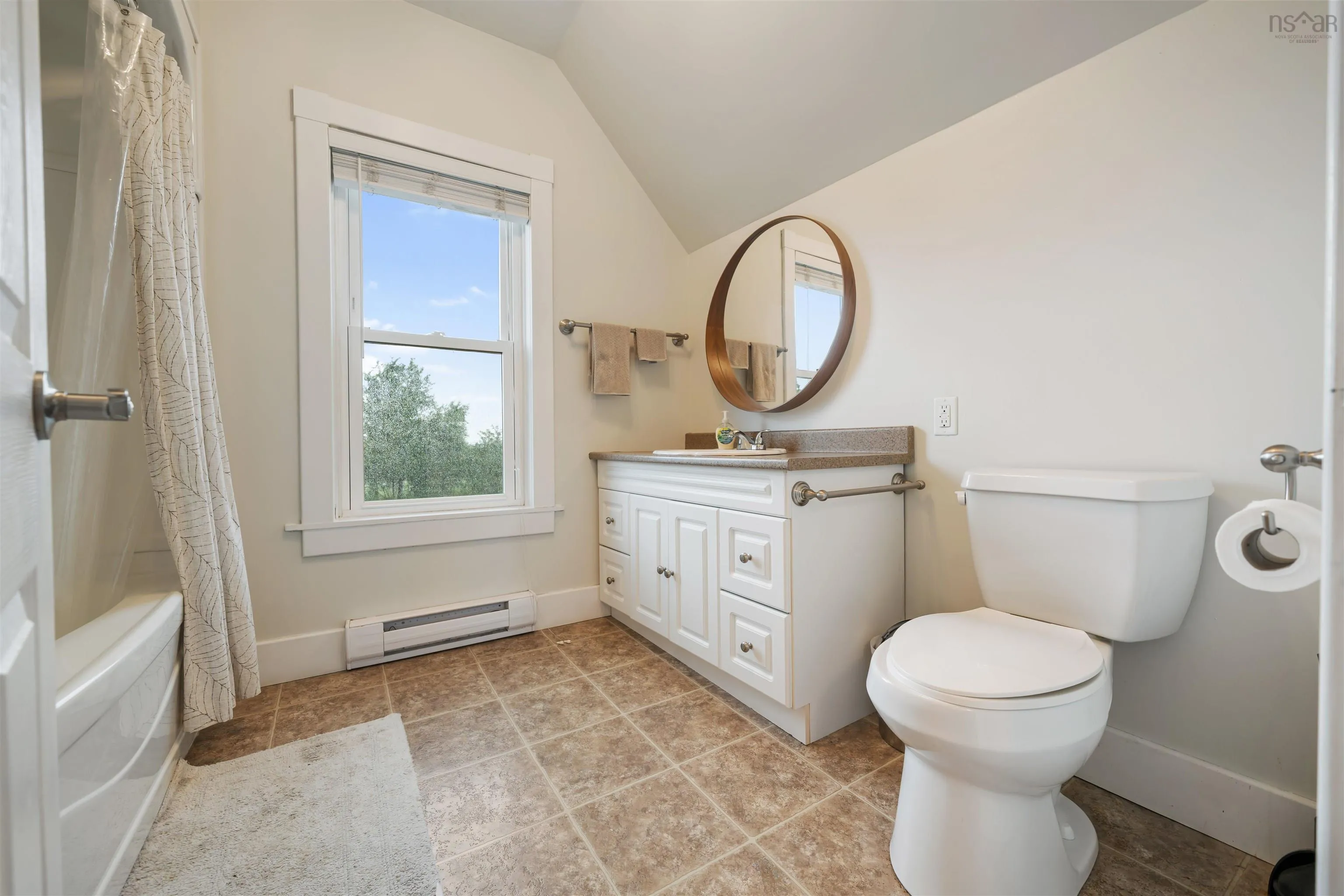 166 Reservoir Street, New Glasgow, NS B2H 4K4, 3 Bedrooms Bedrooms, ,2 BathroomsBathrooms,Residential,For Sale,Reservoir,202518704