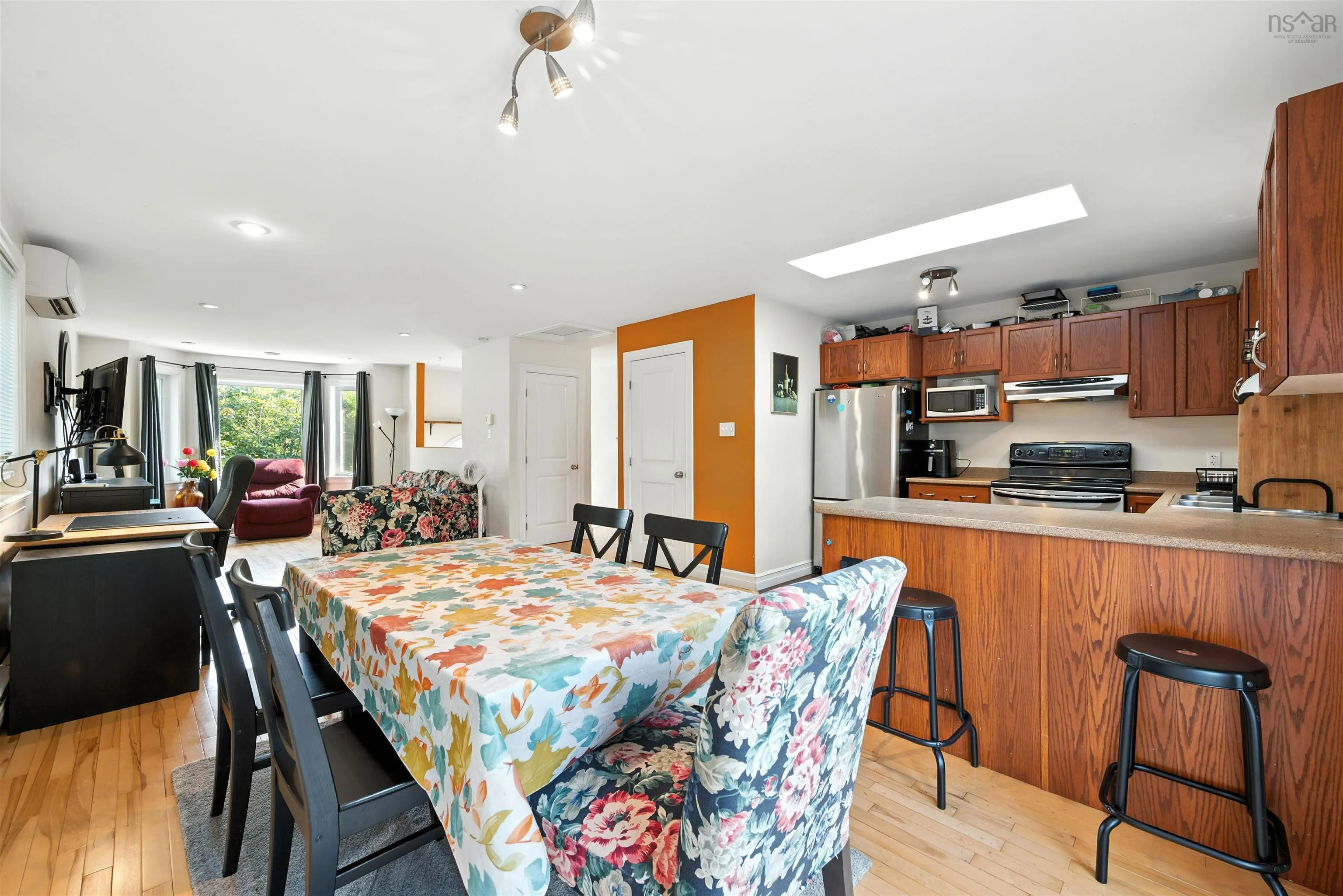 17a Hartlen Avenue, Spryfield, NS B3R 1R5, 3 Bedrooms Bedrooms, ,2 BathroomsBathrooms,Residential,For Sale,Hartlen,202520565