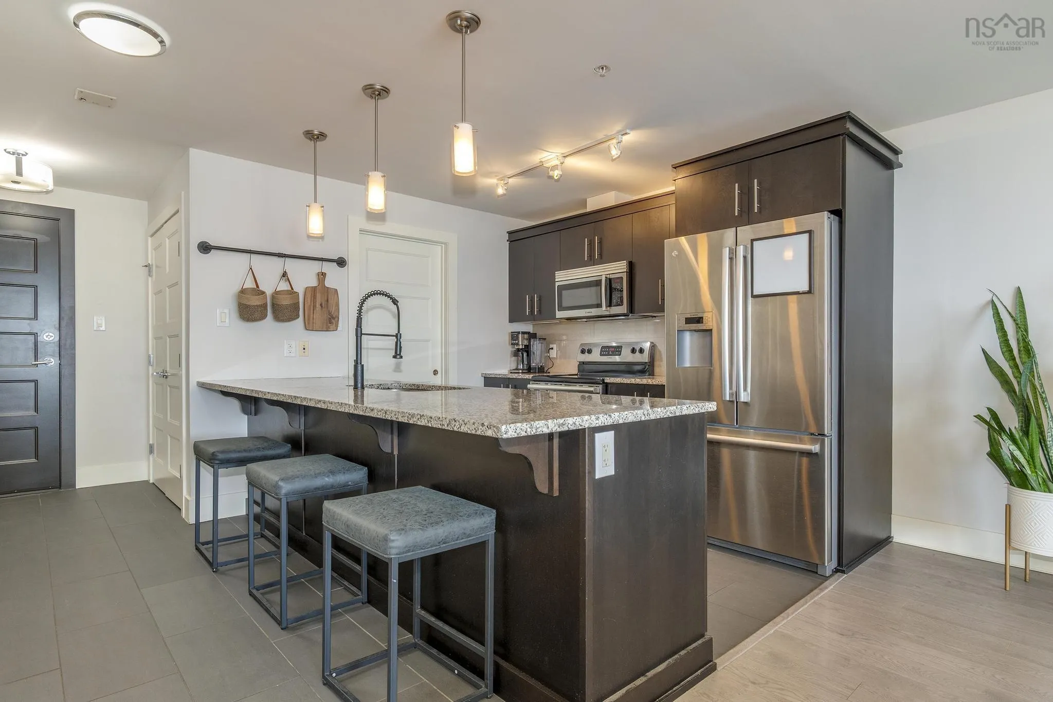1006-15 Kings Wharf Place, Dartmouth, NS B2Y 0C2, 2 Bedrooms Bedrooms, ,2 BathroomsBathrooms,Residential,For Sale,Kings Wharf,202520359