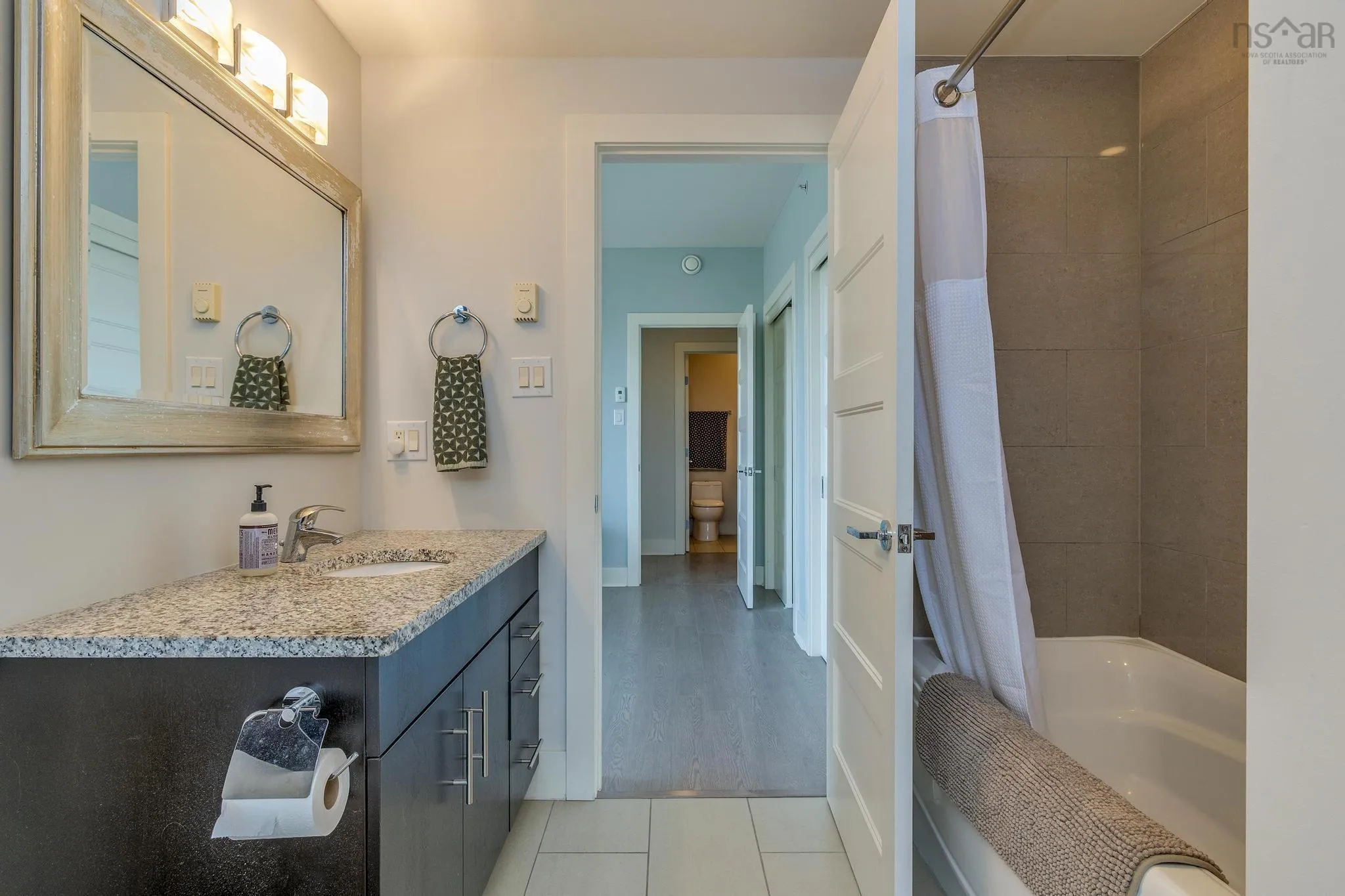 1006-15 Kings Wharf Place, Dartmouth, NS B2Y 0C2, 2 Bedrooms Bedrooms, ,2 BathroomsBathrooms,Residential,For Sale,Kings Wharf,202520359