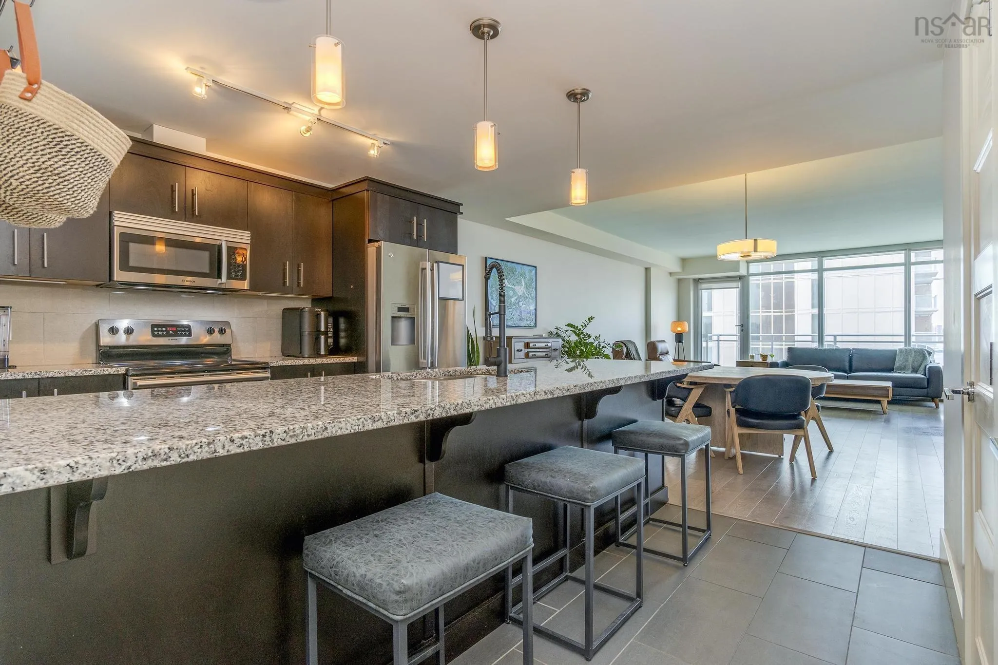 1006-15 Kings Wharf Place, Dartmouth, NS B2Y 0C2, 2 Bedrooms Bedrooms, ,2 BathroomsBathrooms,Residential,For Sale,Kings Wharf,202520359