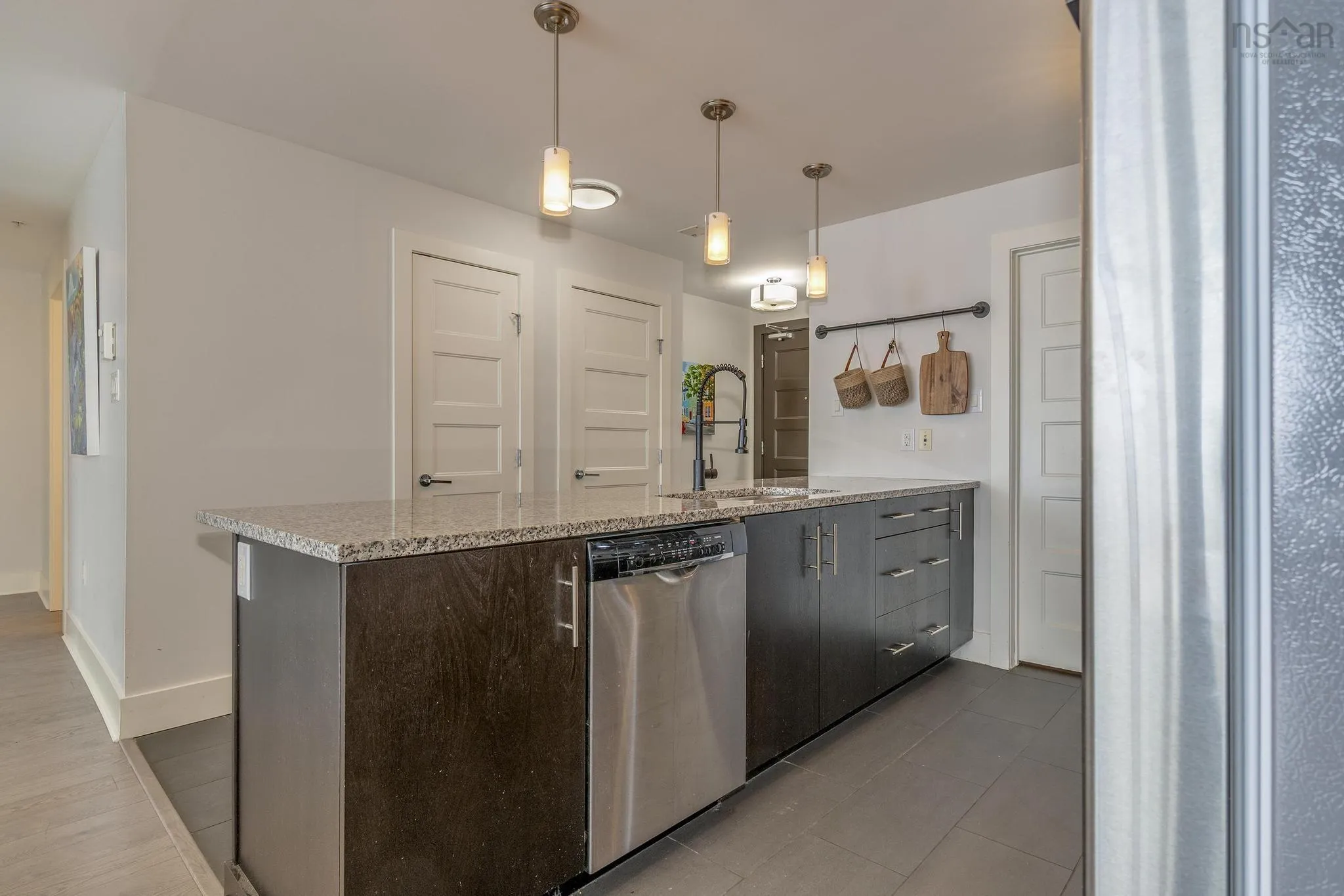 1006-15 Kings Wharf Place, Dartmouth, NS B2Y 0C2, 2 Bedrooms Bedrooms, ,2 BathroomsBathrooms,Residential,For Sale,Kings Wharf,202520359