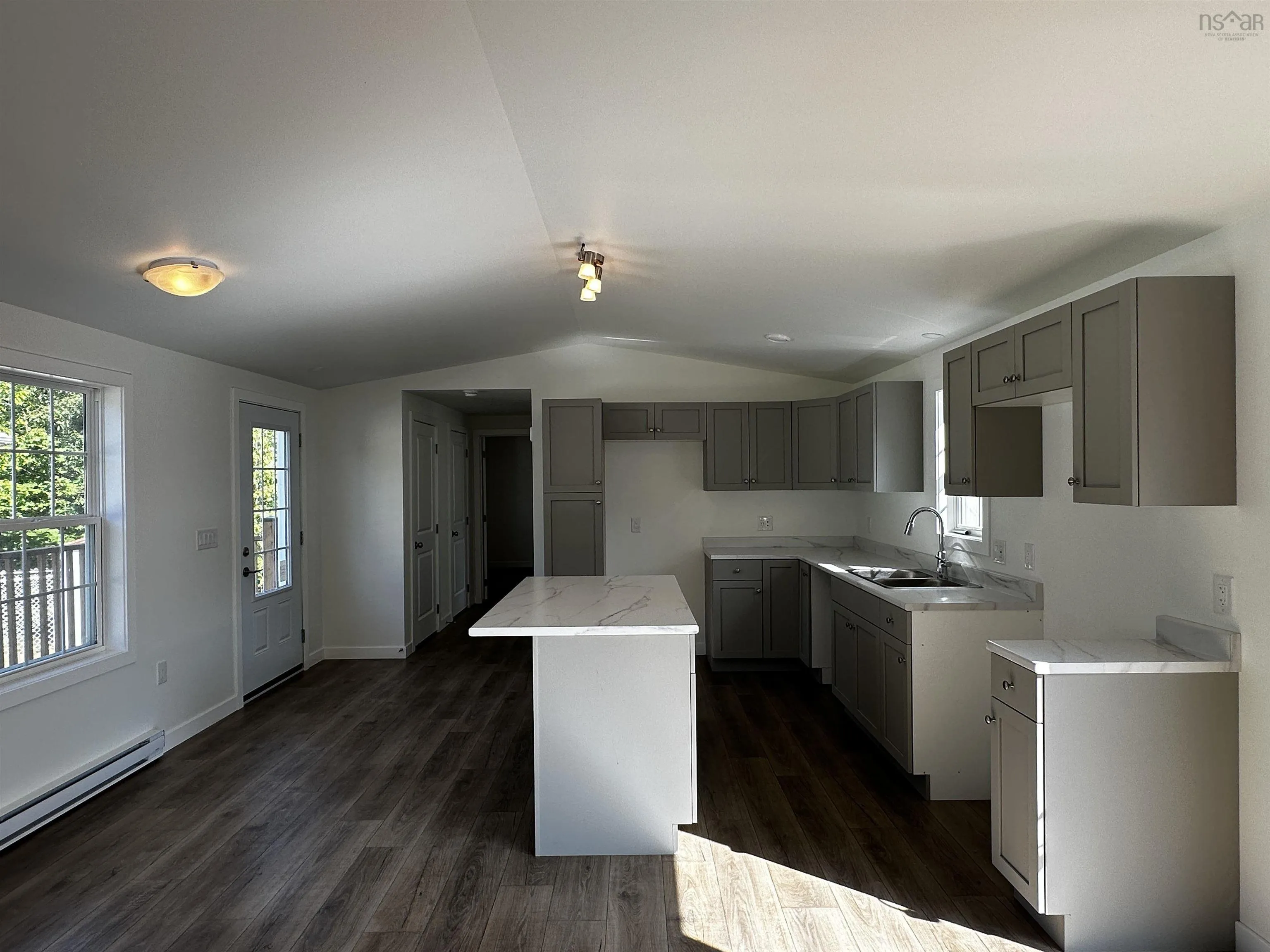 84 Homco Drive, New Minas, NS B4N 3Y5, 2 Bedrooms Bedrooms, ,1 BathroomBathrooms,Residential,For Sale,Homco,202522568