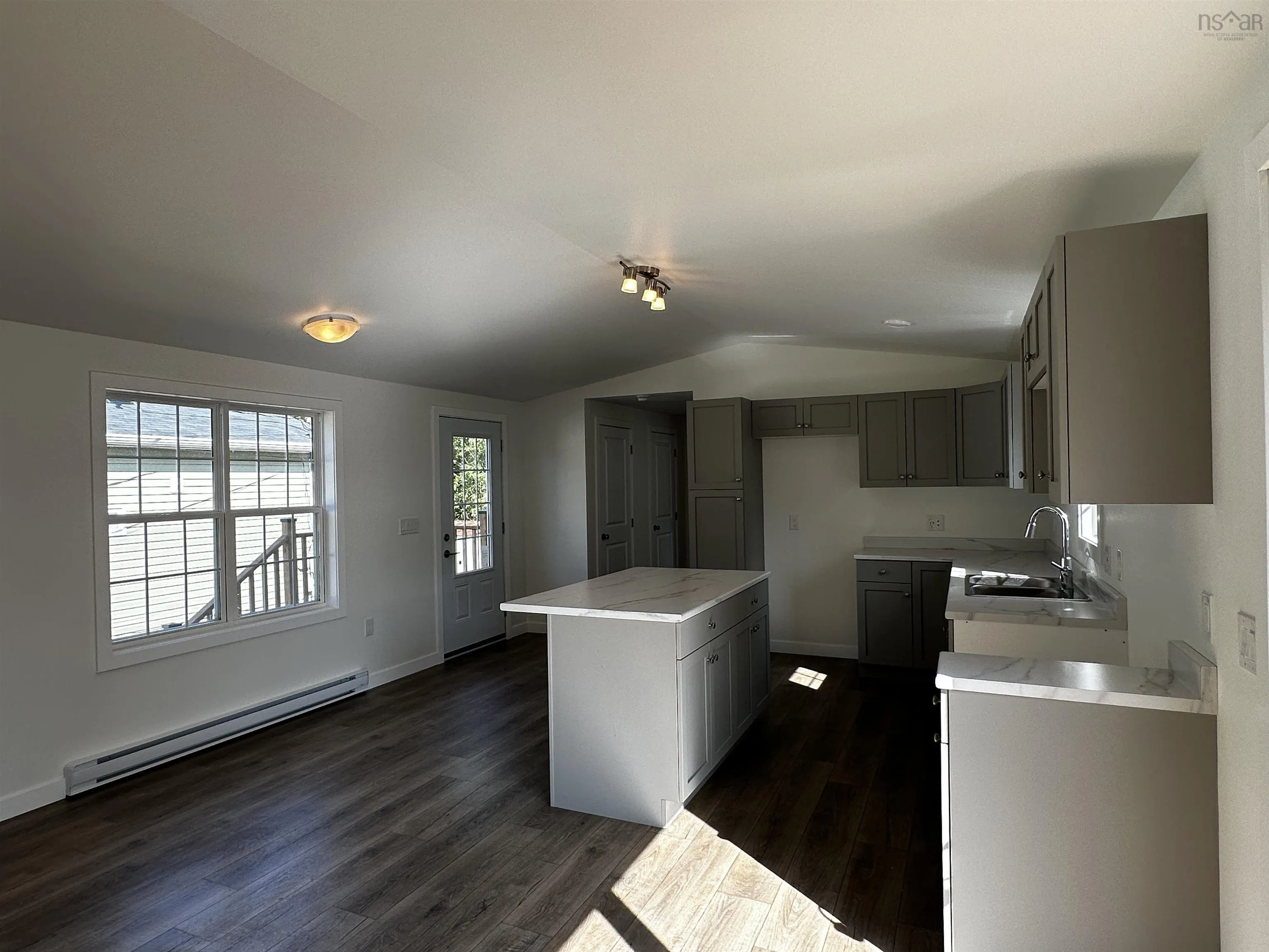 84 Homco Drive, New Minas, NS B4N 3Y5, 2 Bedrooms Bedrooms, ,1 BathroomBathrooms,Residential,For Sale,Homco,202522568