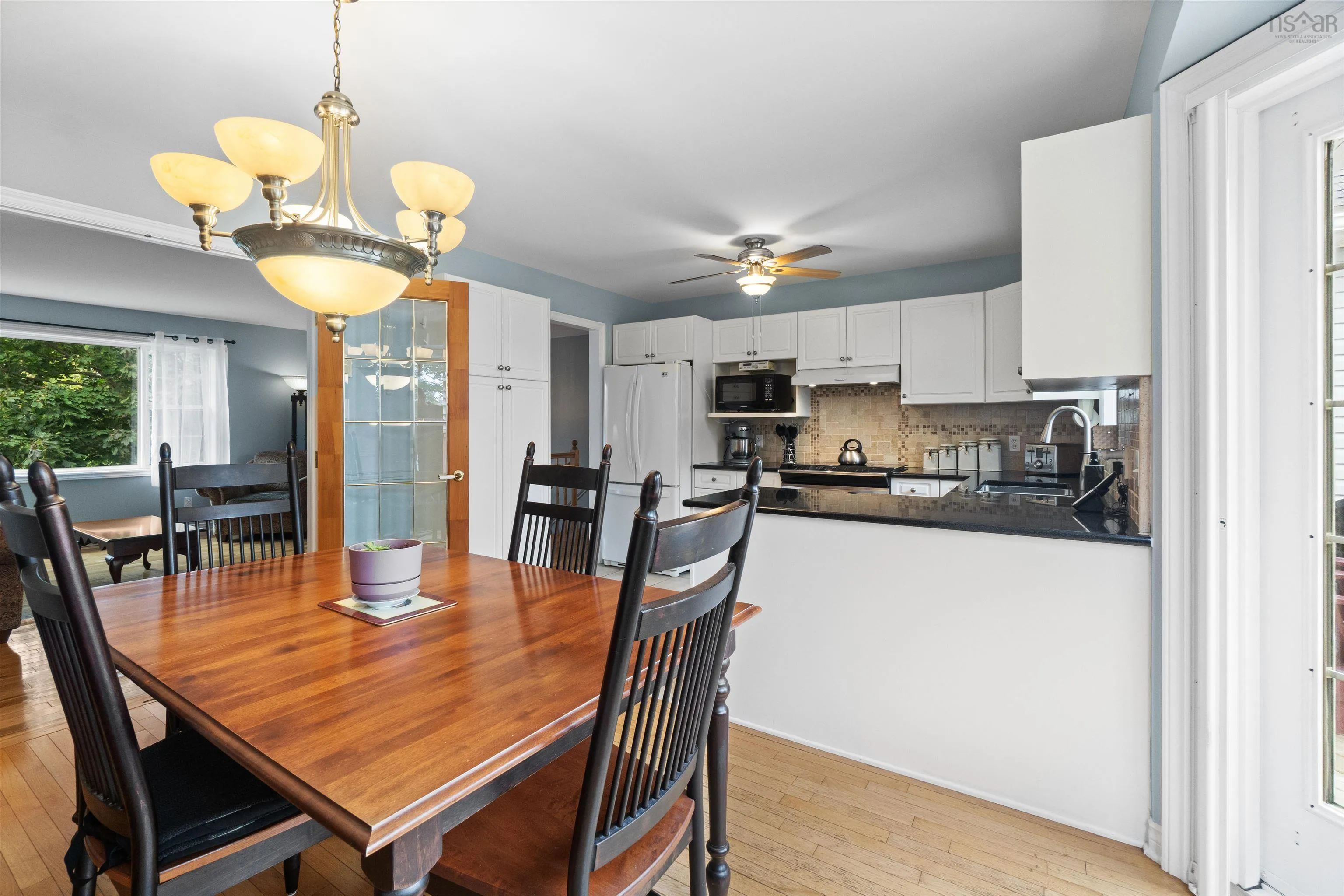 15 Wilton Crescent, Cole Harbour, NS B2V 2S9, 4 Bedrooms Bedrooms, ,2 BathroomsBathrooms,Residential,For Sale,Wilton,202521730