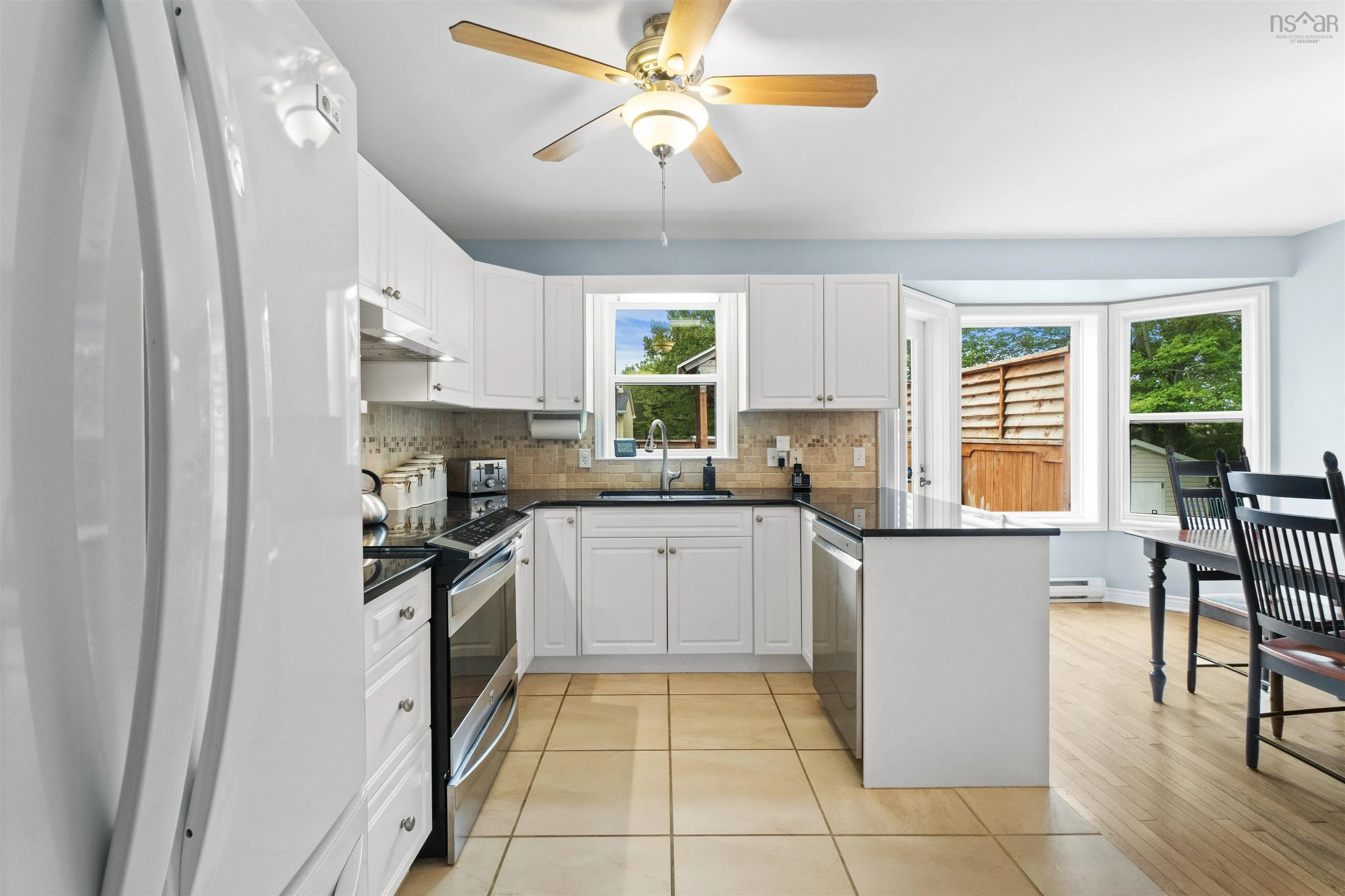 15 Wilton Crescent, Cole Harbour, NS B2V 2S9, 4 Bedrooms Bedrooms, ,2 BathroomsBathrooms,Residential,For Sale,Wilton,202521730