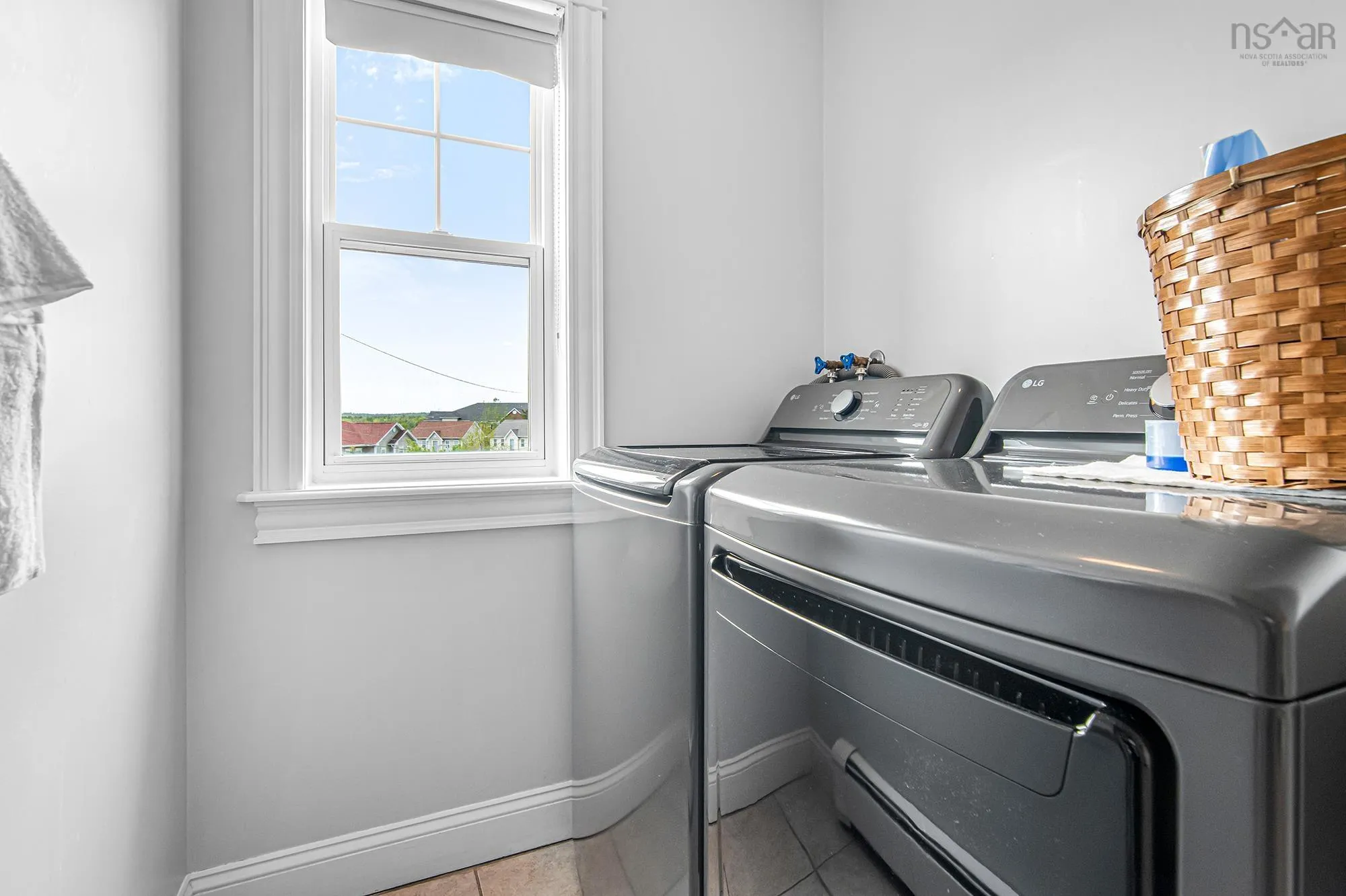 48 Goresbud Close, Halifax, NS B3S 1P6, 5 Bedrooms Bedrooms, ,4 BathroomsBathrooms,Residential,For Sale,Gorsebud,202513405