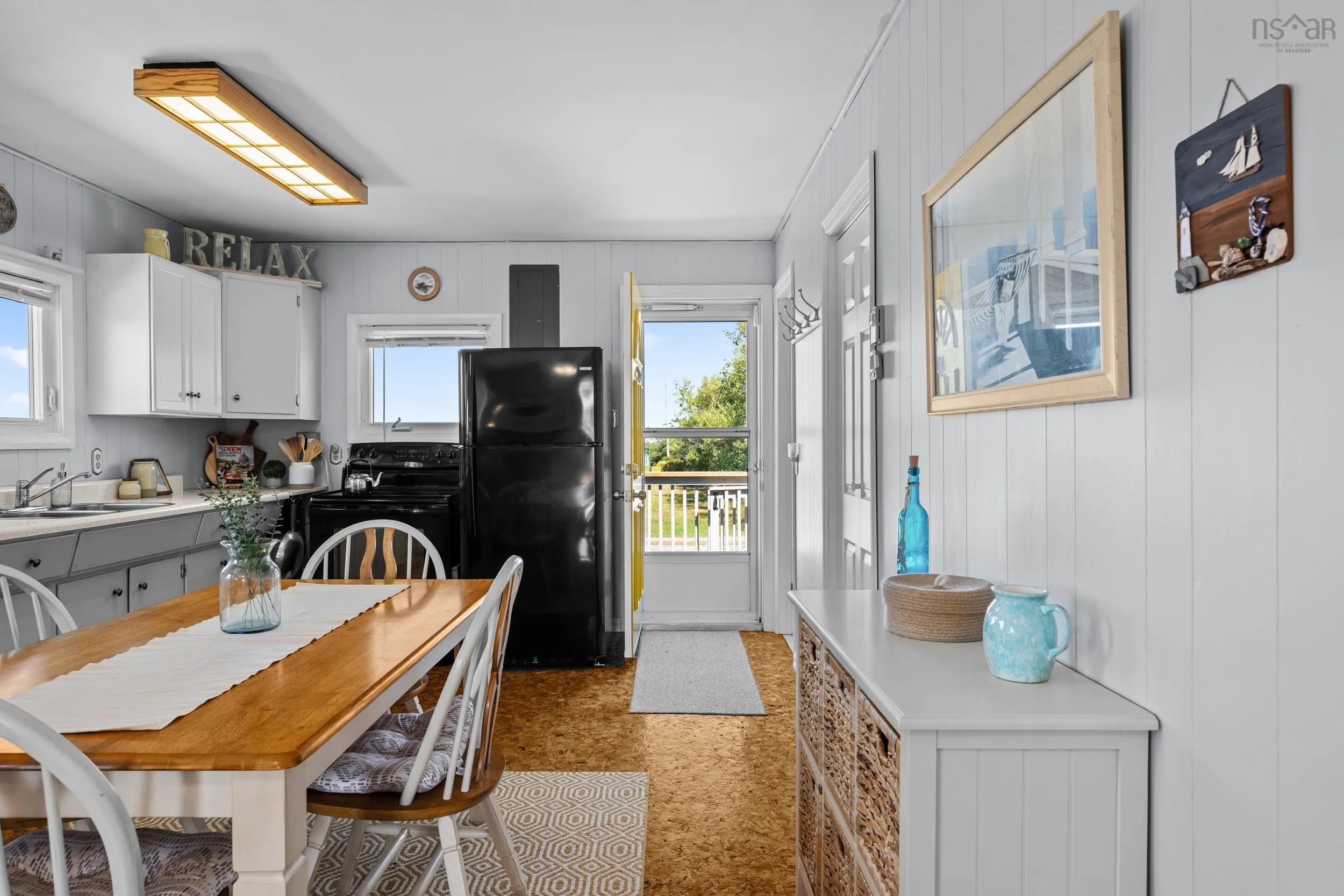 20 Macknight Lane, Seafoam, NS B0K 1N0, 4 Bedrooms Bedrooms, ,2 BathroomsBathrooms,Residential,For Sale,Macknight,202522809