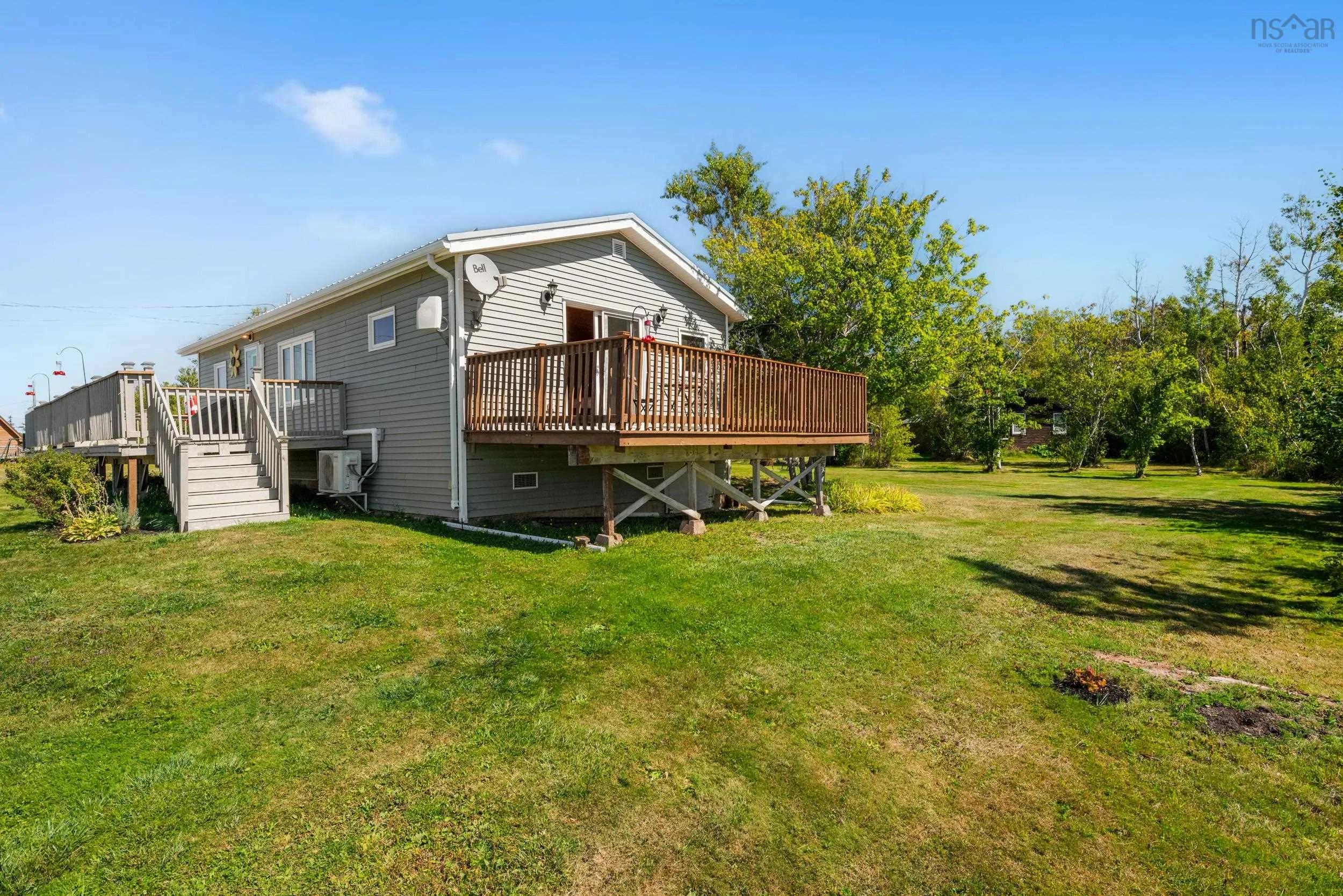 20 Macknight Lane, Seafoam, NS B0K 1N0, 4 Bedrooms Bedrooms, ,2 BathroomsBathrooms,Residential,For Sale,Macknight,202522809
