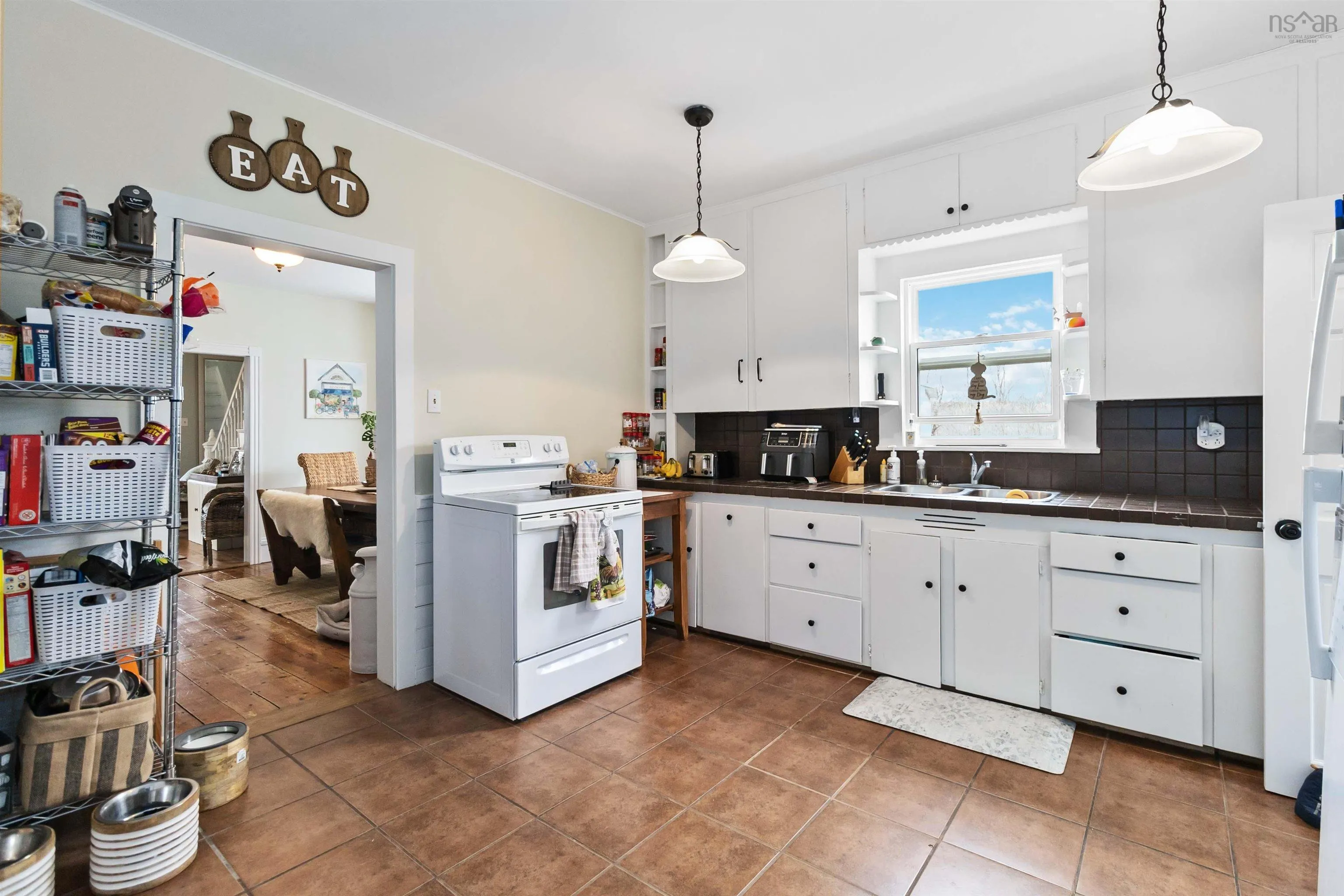 43 Jubilee Road, Bridgewater Ns B4v 2a3, 4 Bedrooms Bedrooms, ,2 BathroomsBathrooms,Residential,For Sale,Jubilee,202506883