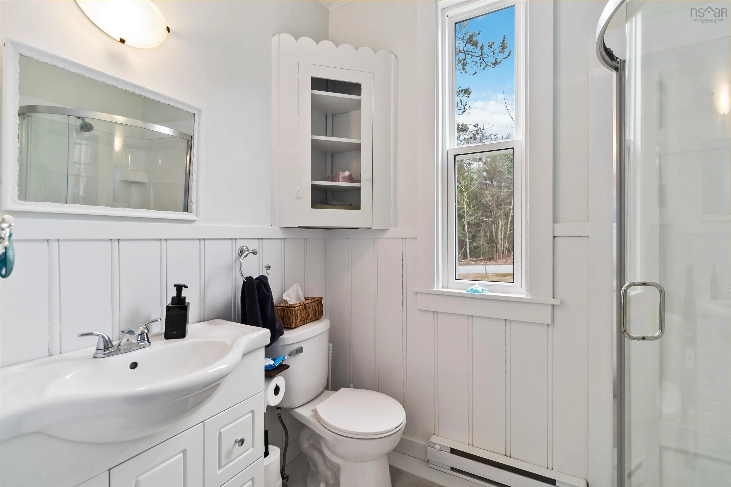 43 Jubilee Road, Bridgewater Ns B4v 2a3, 4 Bedrooms Bedrooms, ,2 BathroomsBathrooms,Residential,For Sale,Jubilee,202506883