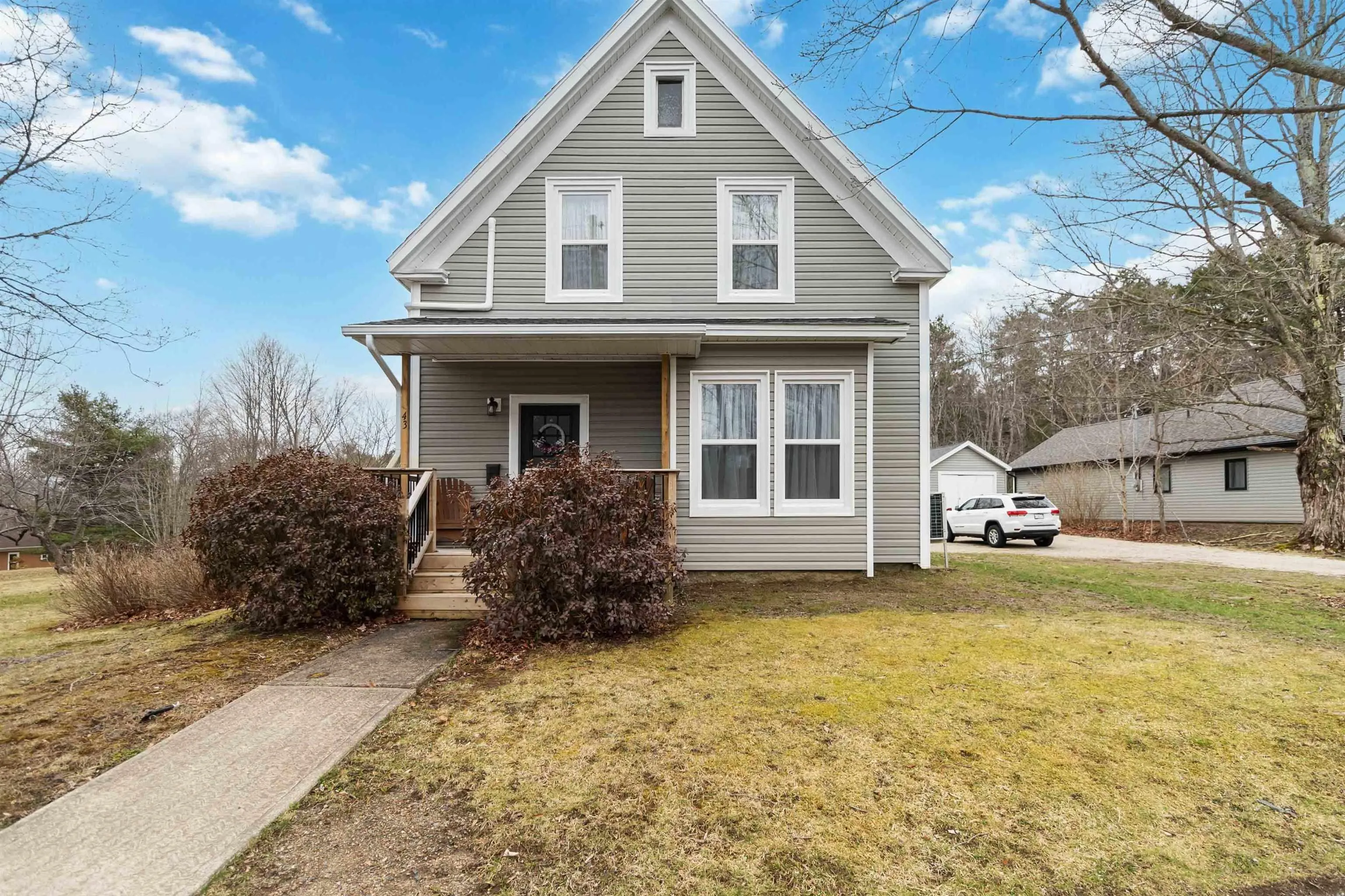 43 Jubilee Road, Bridgewater Ns B4v 2a3, 4 Bedrooms Bedrooms, ,2 BathroomsBathrooms,Residential,For Sale,Jubilee,202506883