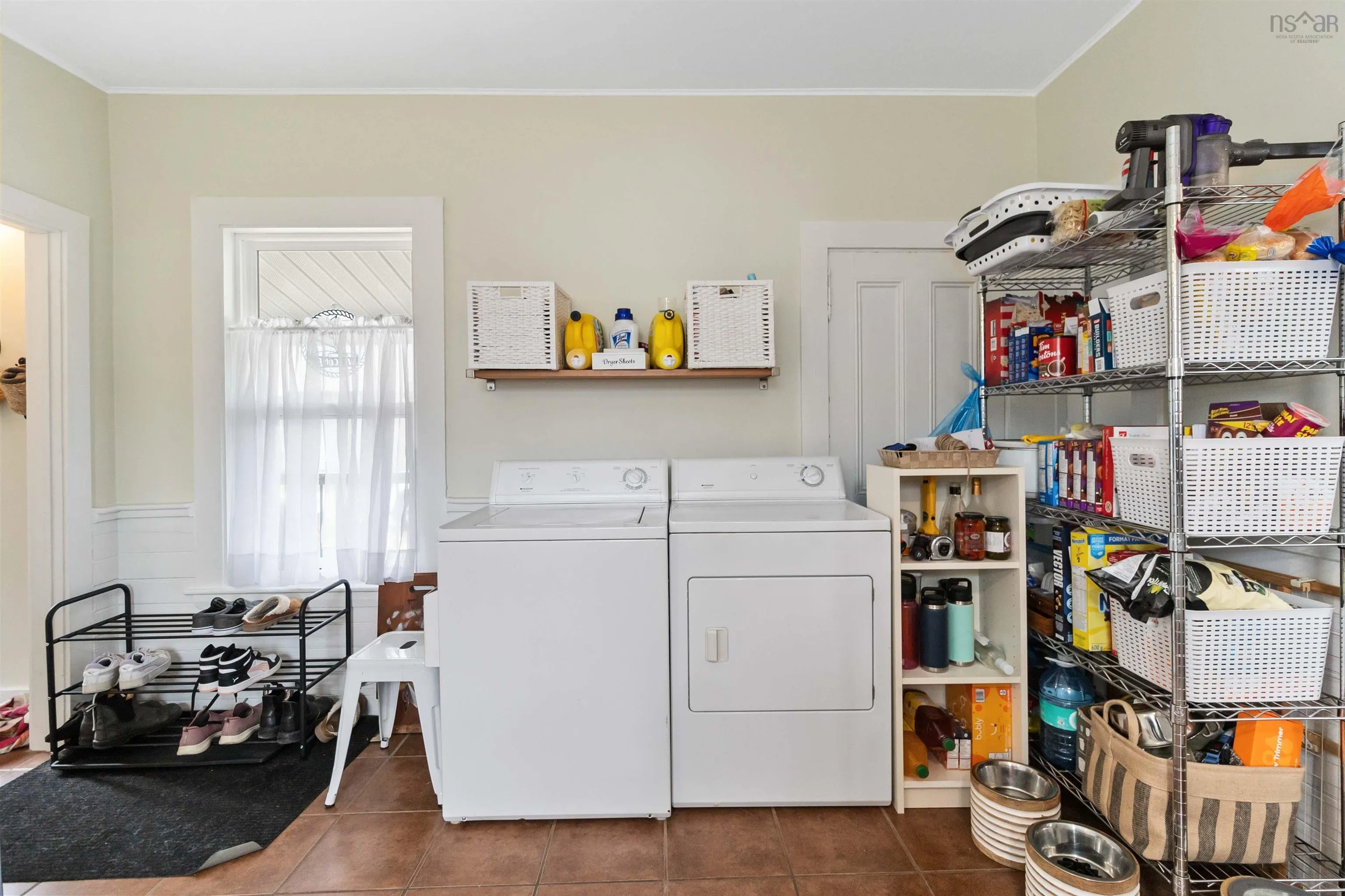 43 Jubilee Road, Bridgewater Ns B4v 2a3, 4 Bedrooms Bedrooms, ,2 BathroomsBathrooms,Residential,For Sale,Jubilee,202506883