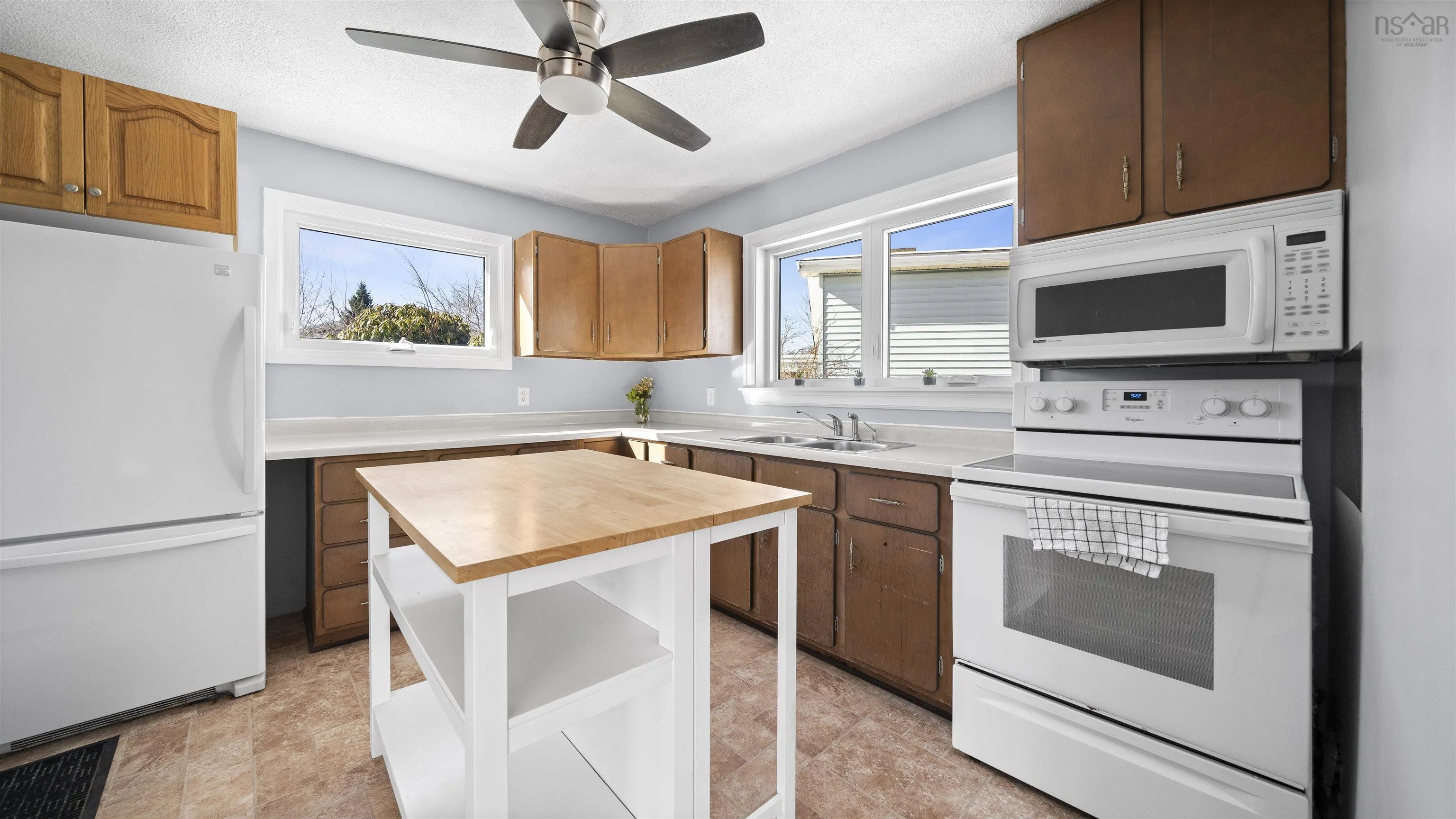 40 Harris Road, Dartmouth Ns B2y 3j5, 5 Bedrooms Bedrooms, ,3 BathroomsBathrooms,Residential,For Sale,Harris,202507634