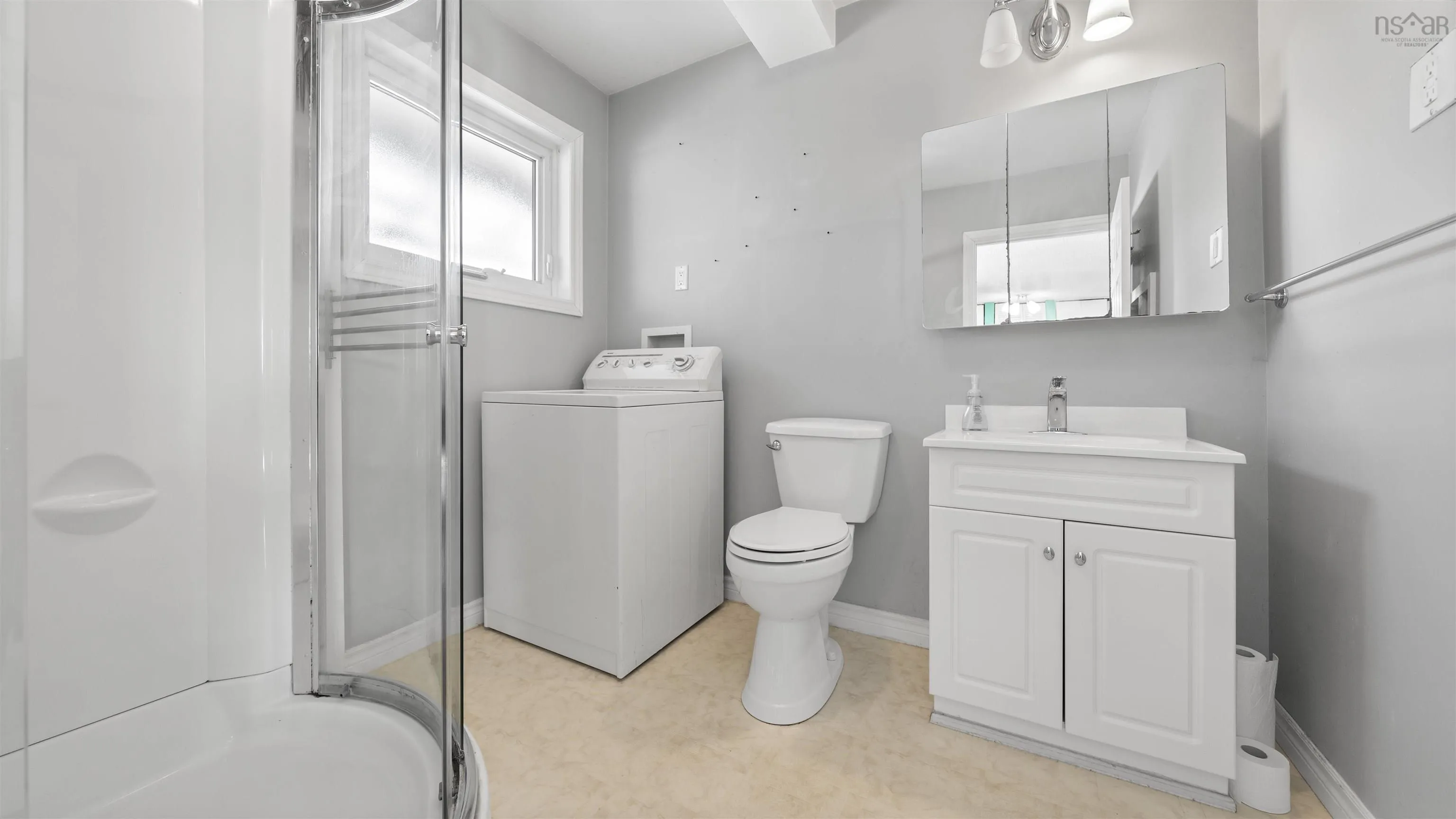 40 Harris Road, Dartmouth Ns B2y 3j5, 5 Bedrooms Bedrooms, ,3 BathroomsBathrooms,Residential,For Sale,Harris,202507634