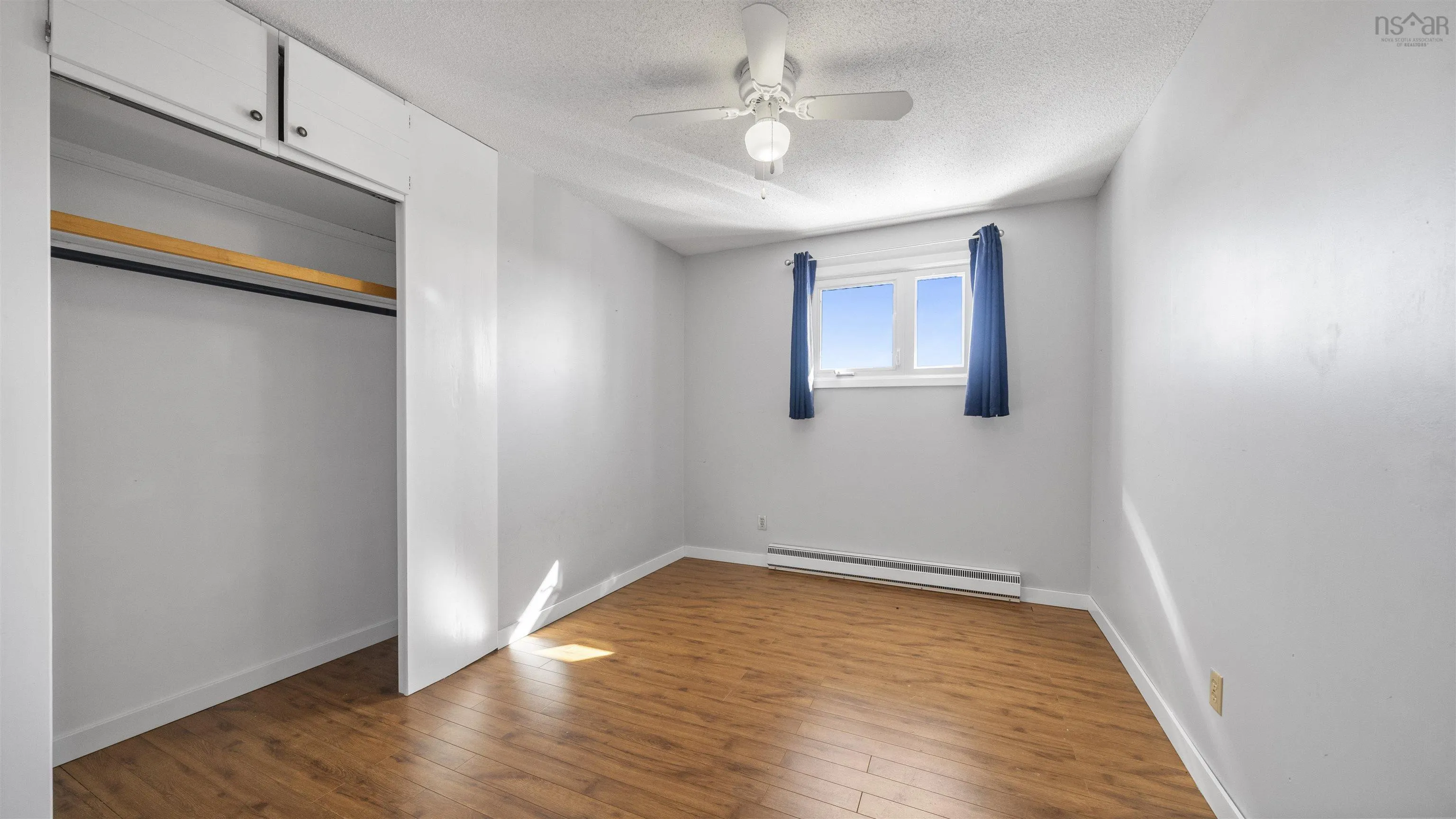 40 Harris Road, Dartmouth Ns B2y 3j5, 5 Bedrooms Bedrooms, ,3 BathroomsBathrooms,Residential,For Sale,Harris,202507634