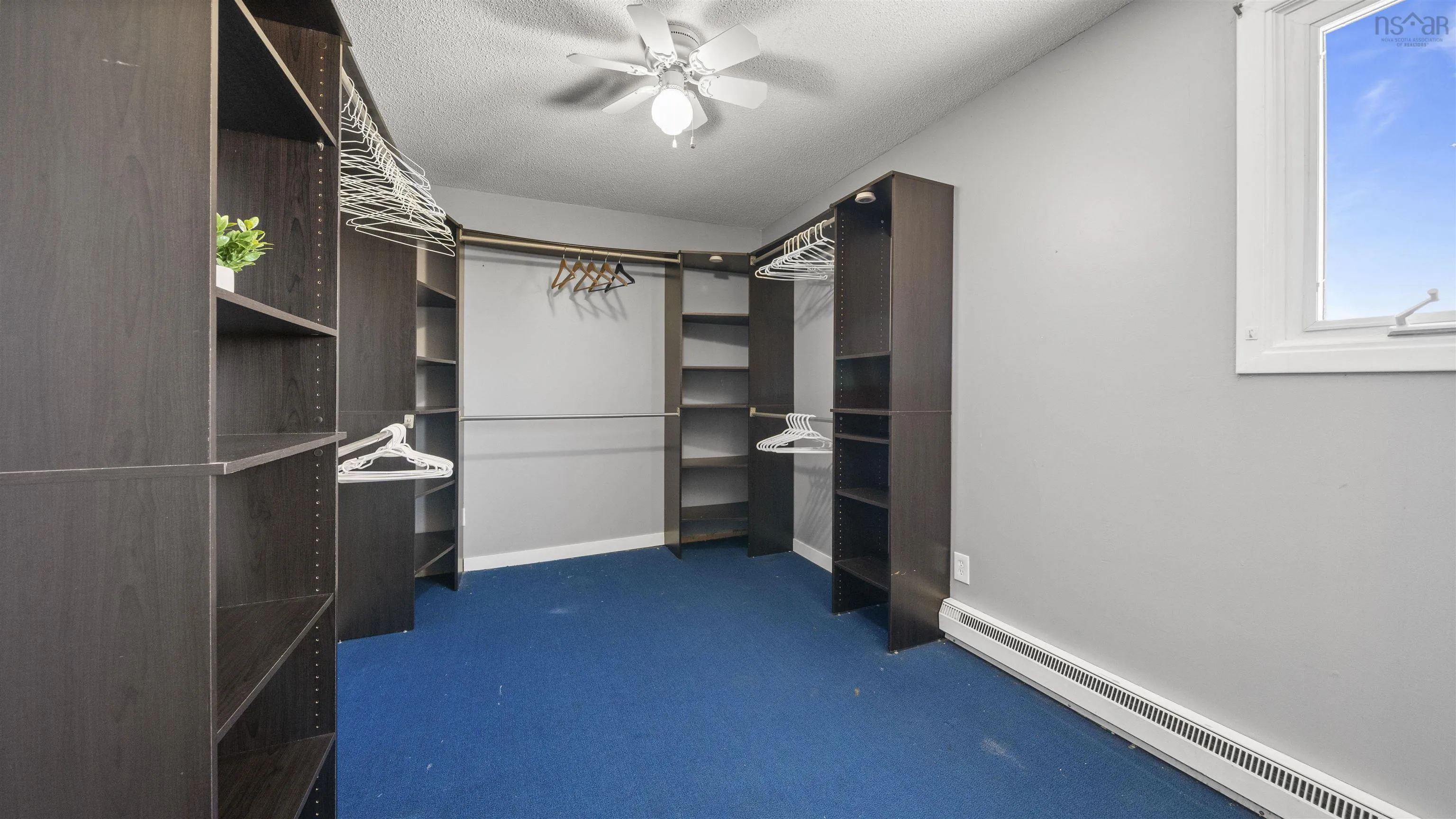 40 Harris Road, Dartmouth Ns B2y 3j5, 5 Bedrooms Bedrooms, ,3 BathroomsBathrooms,Residential,For Sale,Harris,202507634