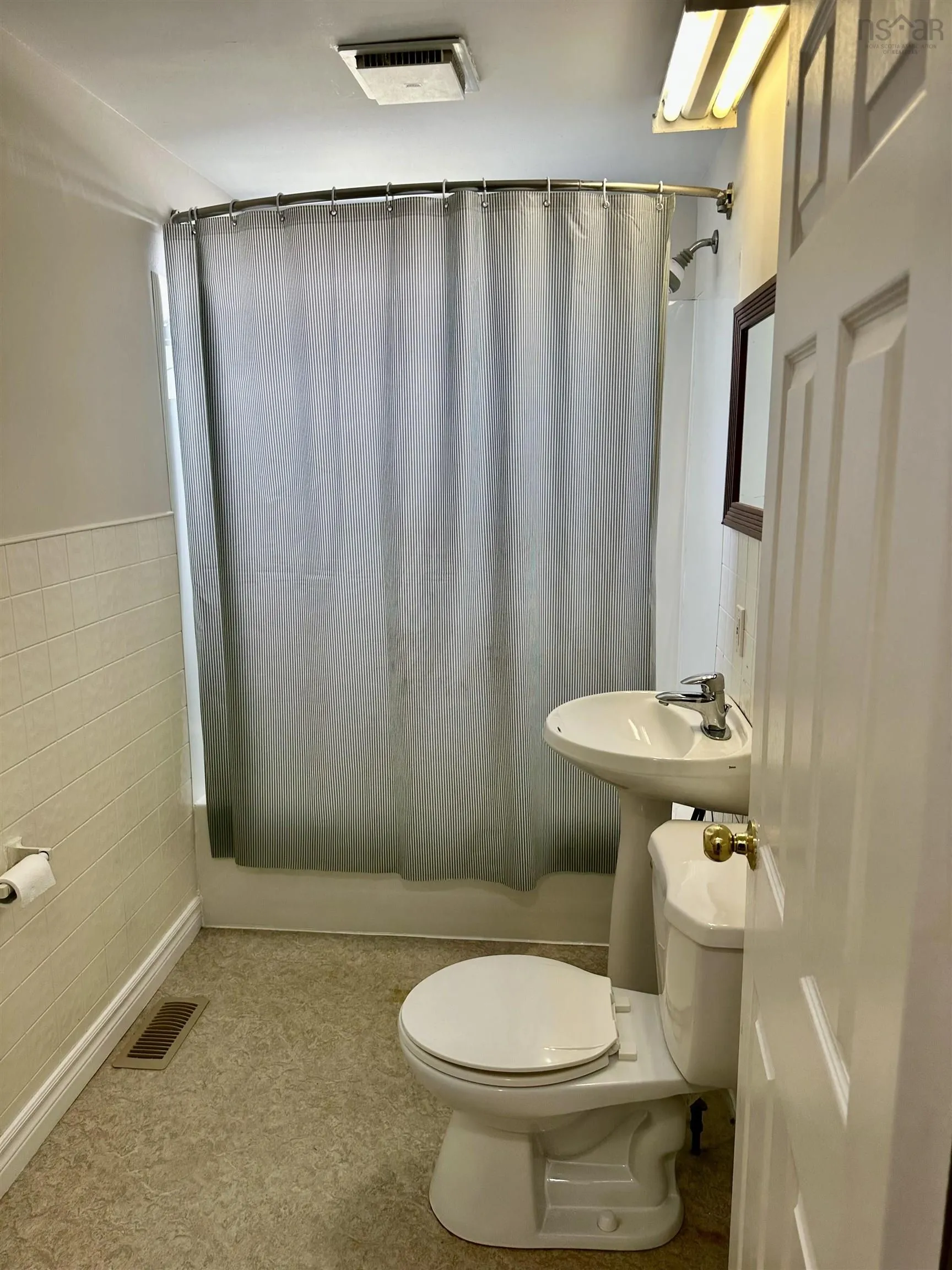 2-5 Sadler Street, Port Hastings, NS B9A 0A6, 3 Bedrooms Bedrooms, ,1 BathroomBathrooms,Residential,For Sale,Sadler,202520966