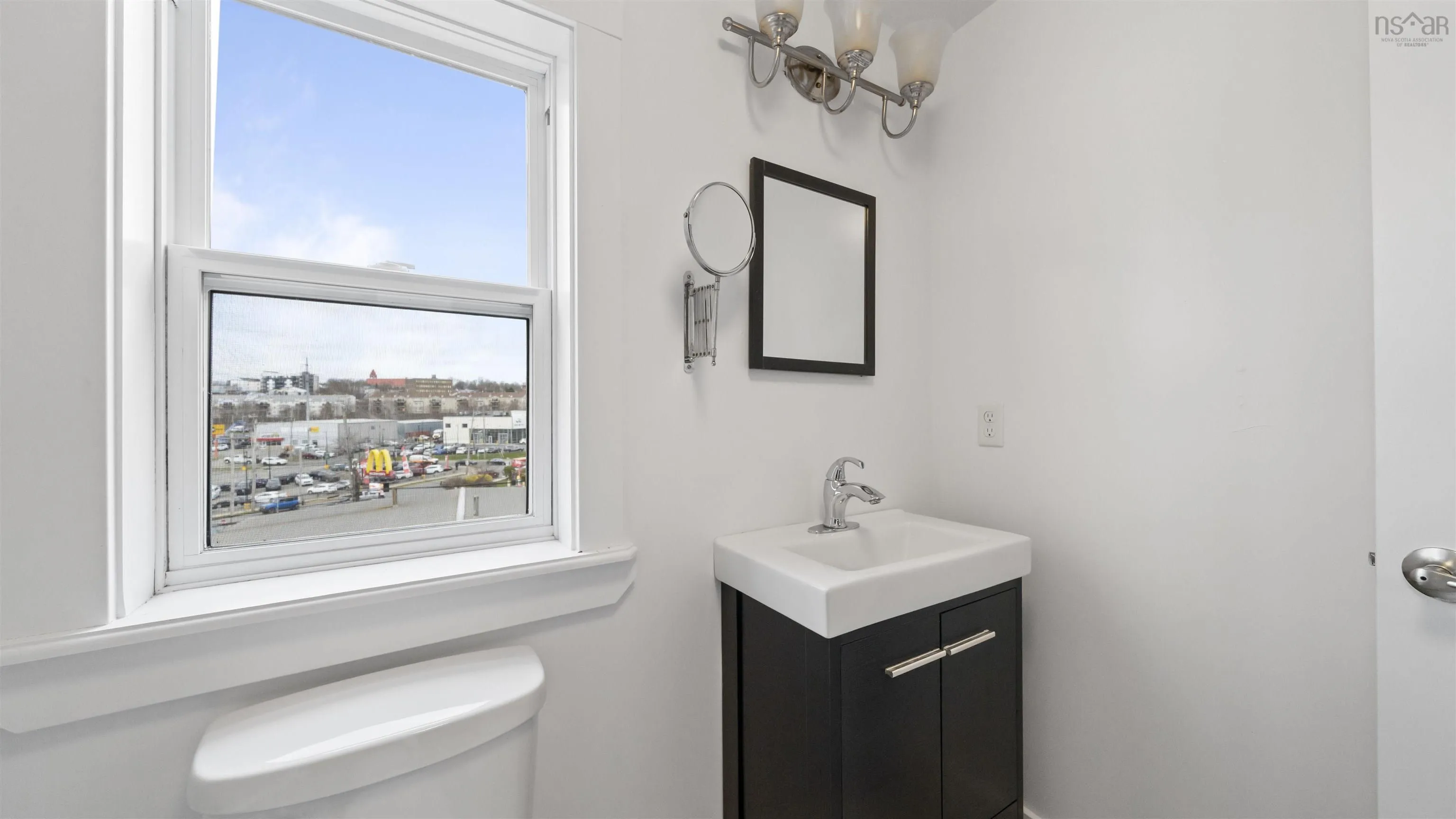 3461 Windsor Street, Halifax Ns B3k 5g5, 9 Bedrooms Bedrooms, ,Residential Income,For Sale,Windsor,202509760