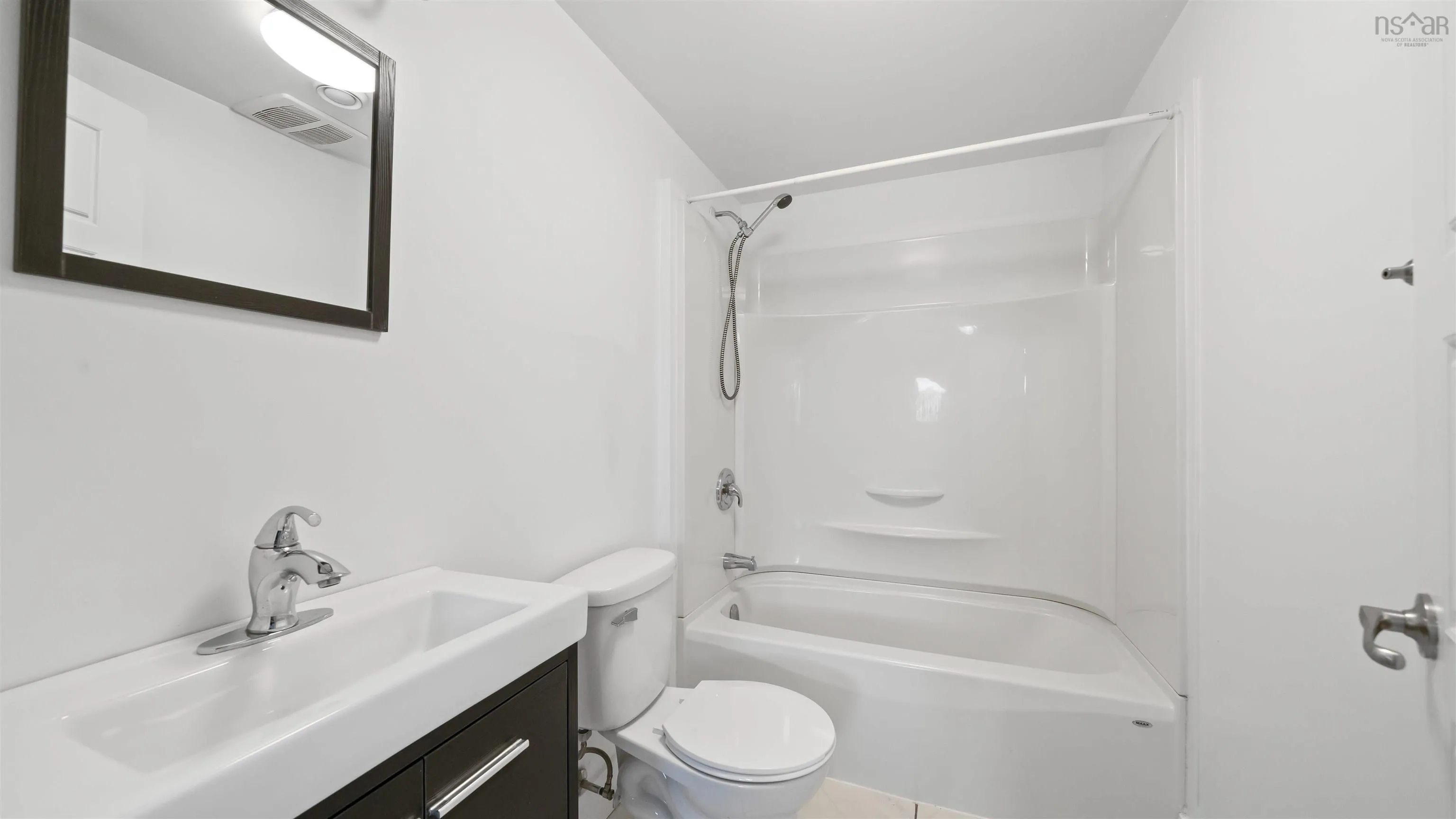 3461 Windsor Street, Halifax Ns B3k 5g5, 9 Bedrooms Bedrooms, ,Residential Income,For Sale,Windsor,202509760