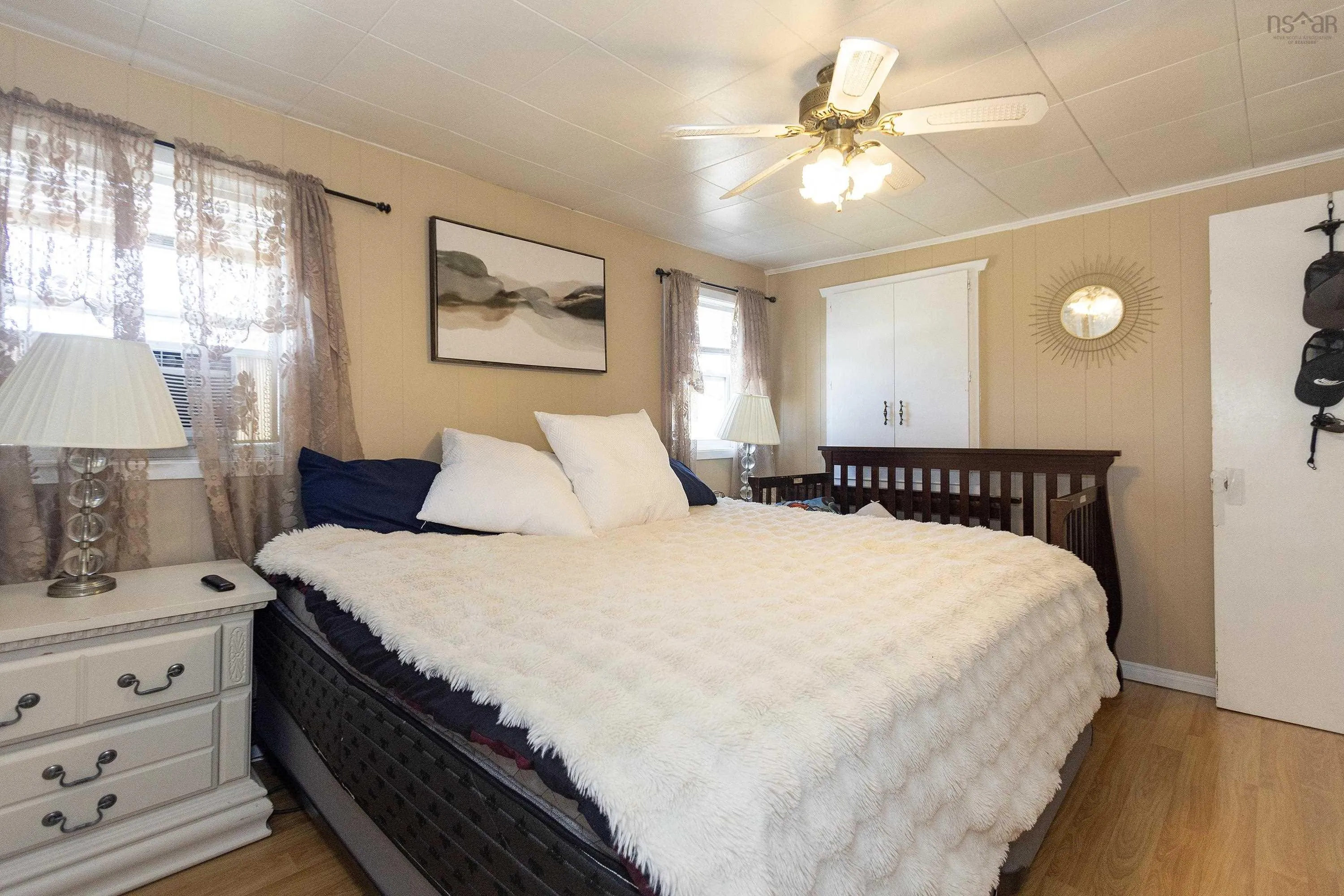 10 Minto Street, Amherst, NS B4H 1H2, 3 Bedrooms Bedrooms, ,2 BathroomsBathrooms,Residential,For Sale,Minto,202518416
