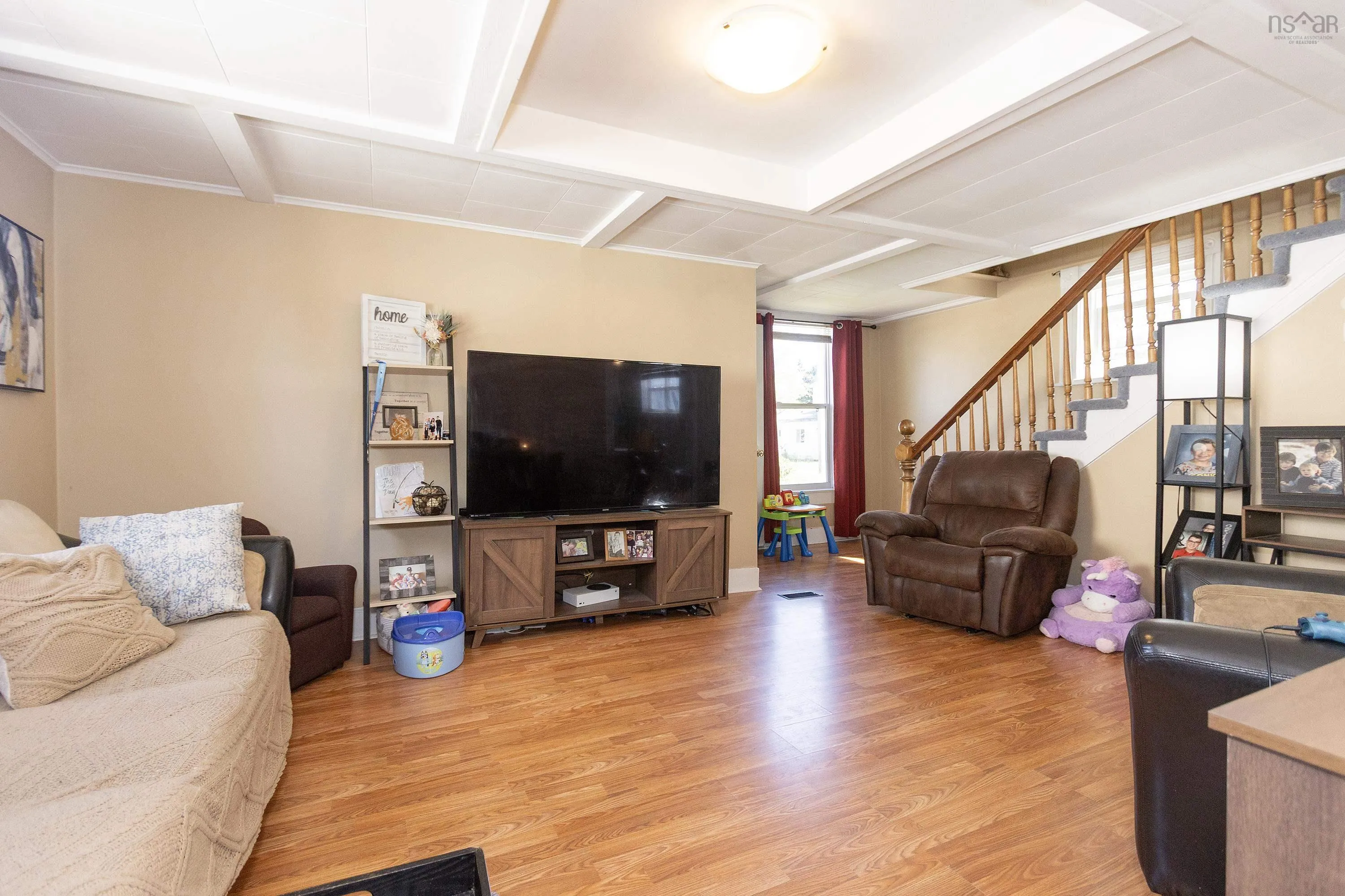 10 Minto Street, Amherst, NS B4H 1H2, 3 Bedrooms Bedrooms, ,2 BathroomsBathrooms,Residential,For Sale,Minto,202518416