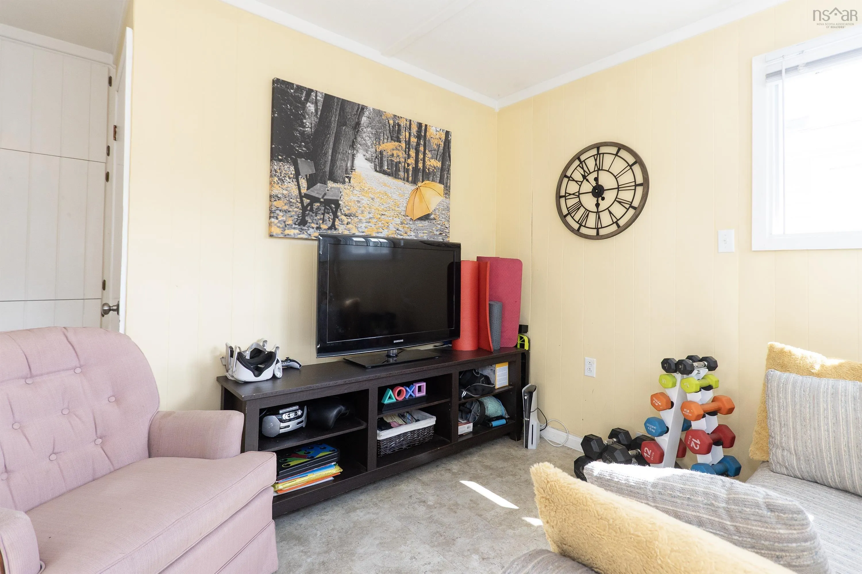 10 Minto Street, Amherst, NS B4H 1H2, 3 Bedrooms Bedrooms, ,2 BathroomsBathrooms,Residential,For Sale,Minto,202518416