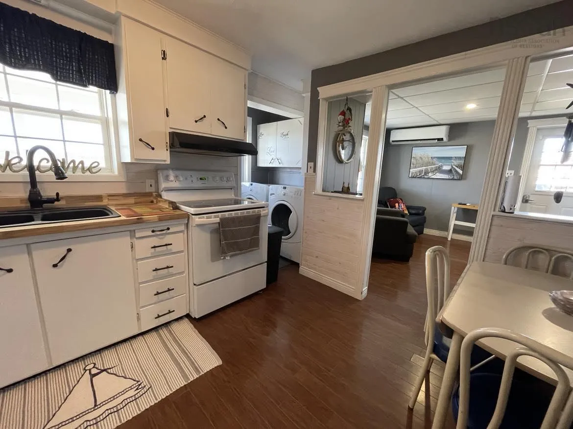 14962 Cabot Trail, Chéticamp Ns B0e 1h0, 3 Bedrooms Bedrooms, ,1 BathroomBathrooms,Residential,For Sale,Cabot,202425535